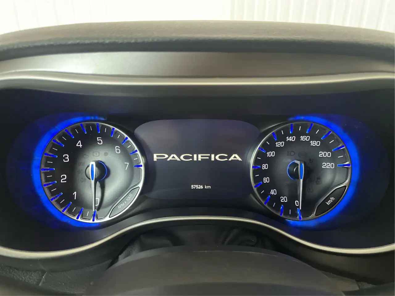Chrysler Pacifica photo Chrysler Pacifica
