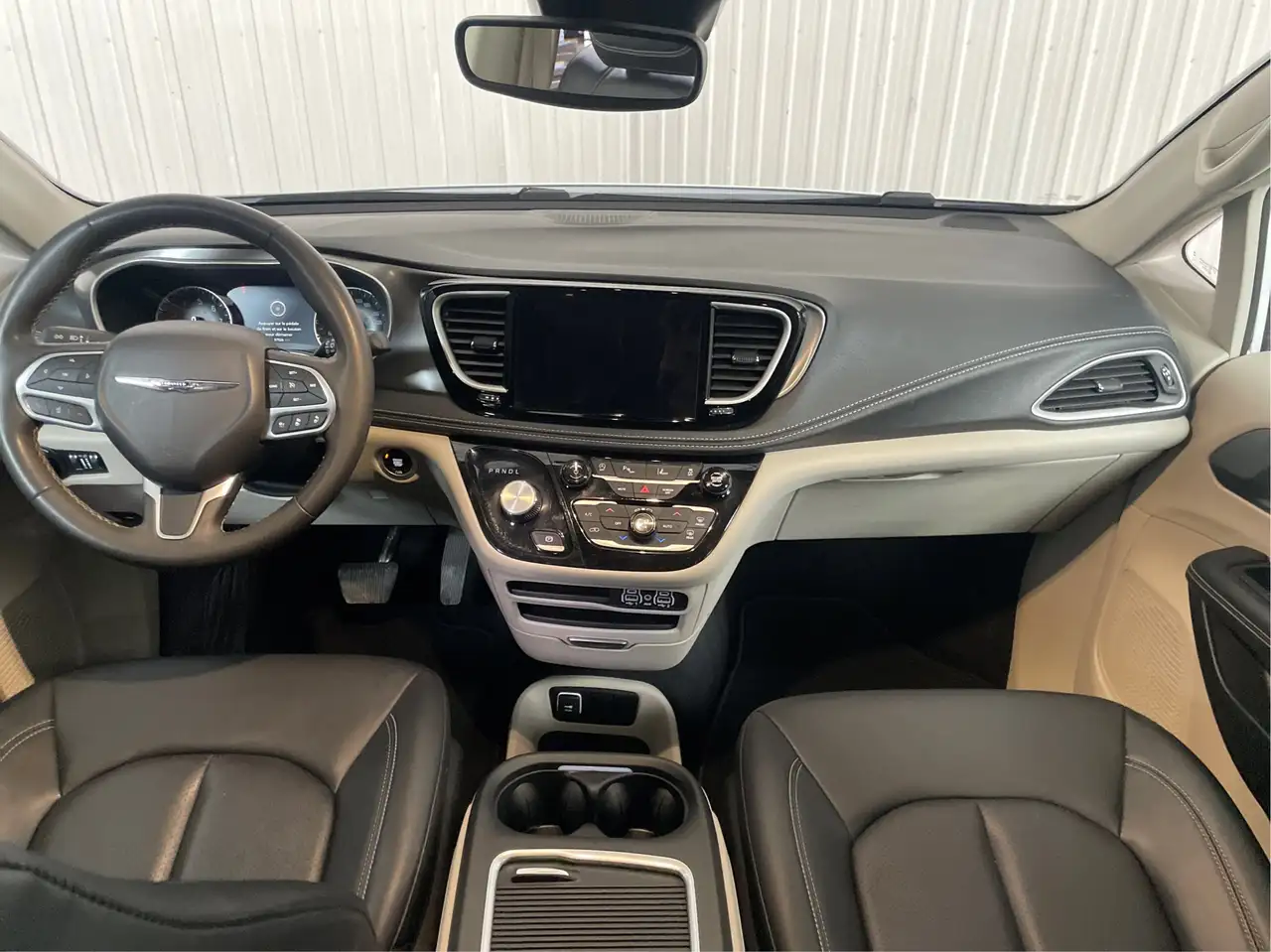 Chrysler Pacifica photo Chrysler Pacifica
