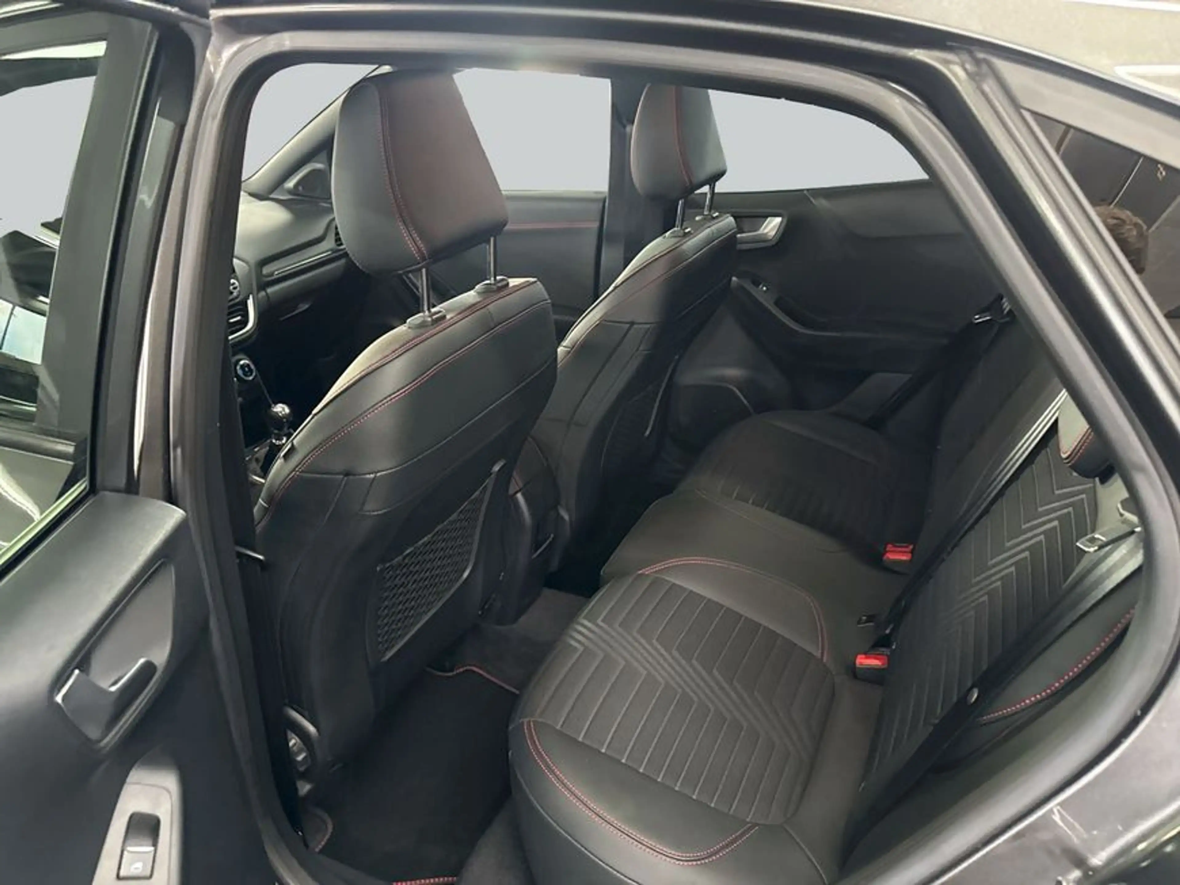 Ford Puma 1.0 EcoBoost Hybrid ST-LINE X — photo 11