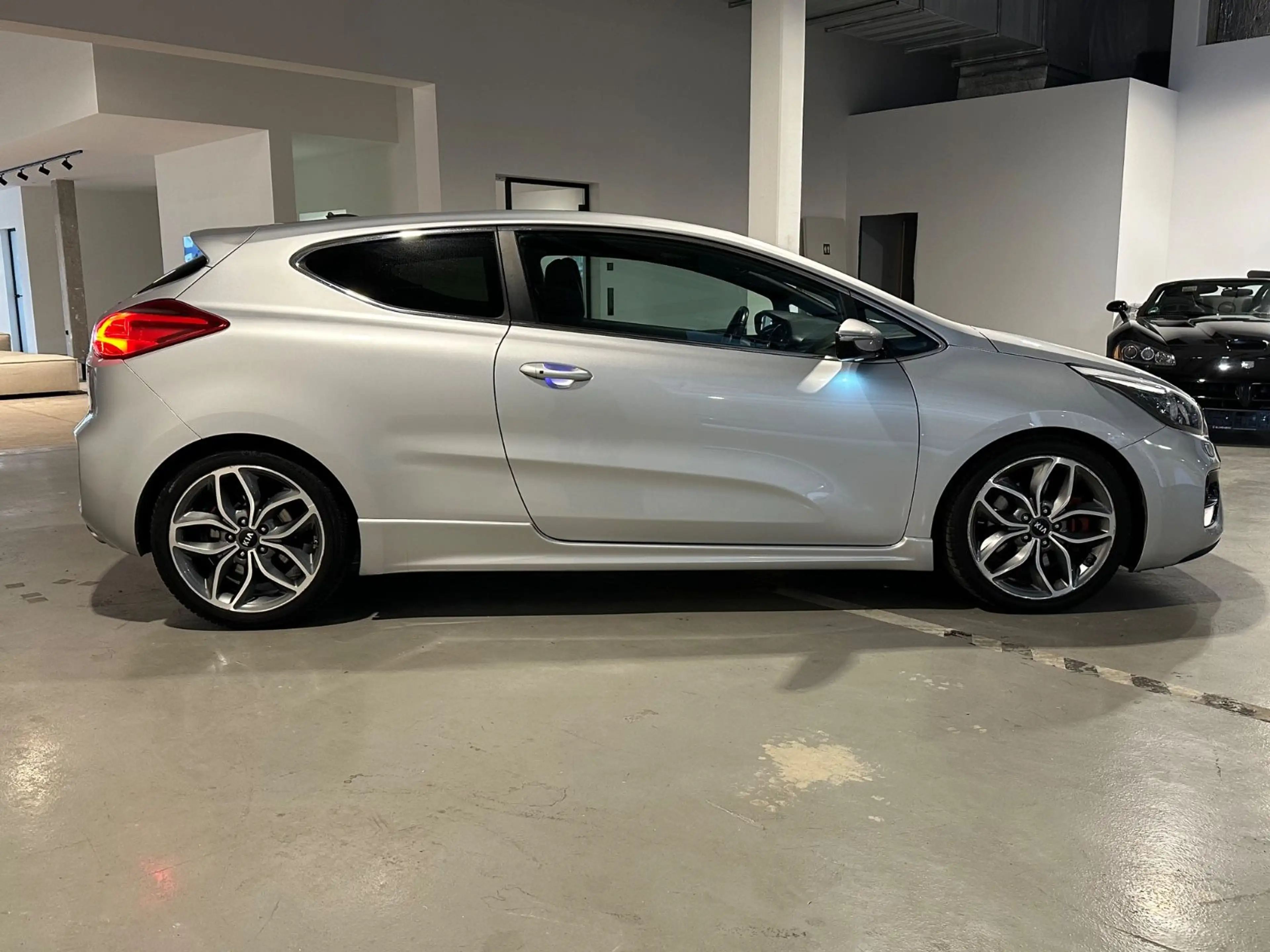 Kia ProCeed / pro_cee'd GT-Track*Pano,Navi,Tempomat* — photo 9