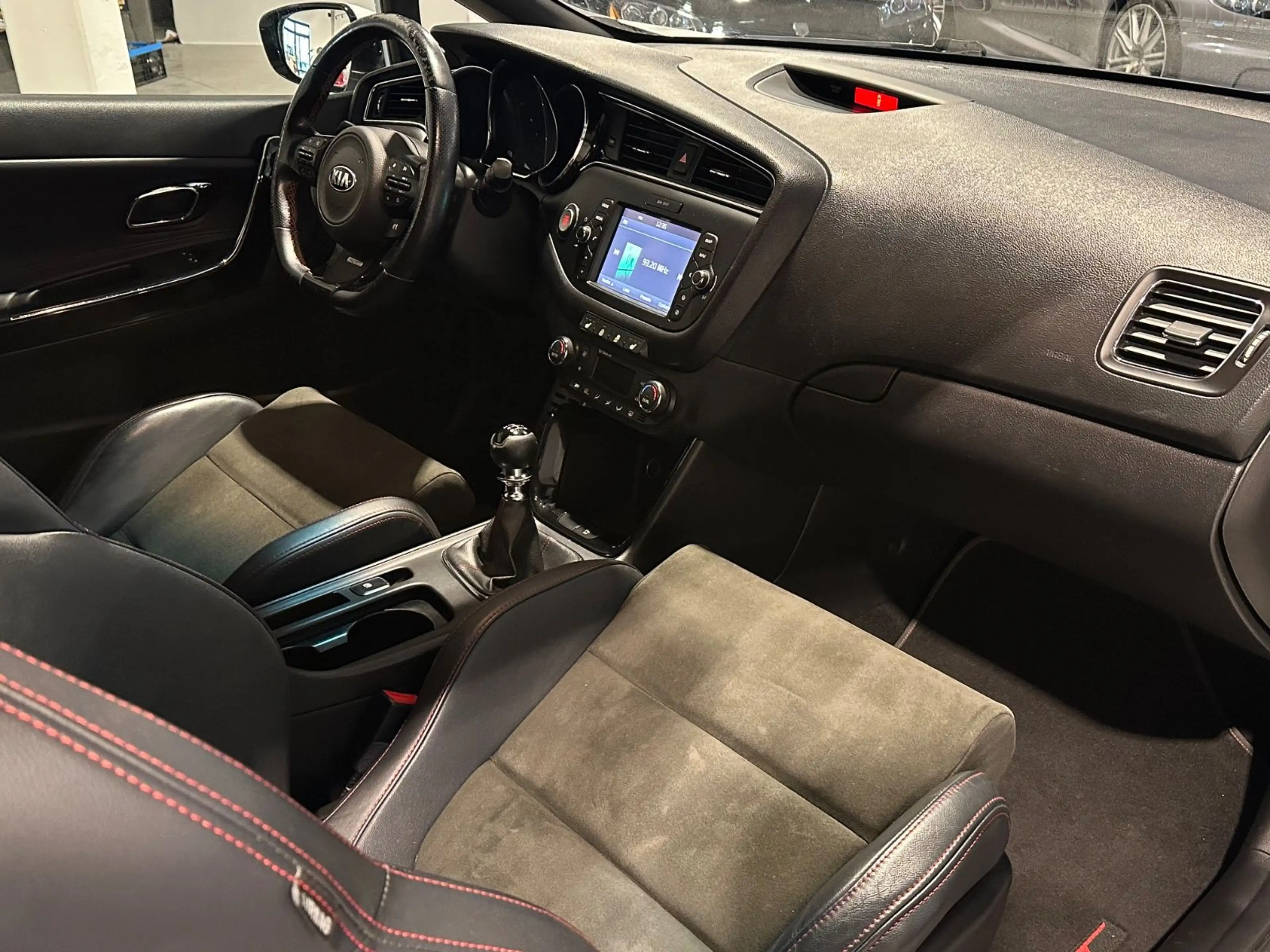 Kia ProCeed / pro_cee'd GT-Track*Pano,Navi,Tempomat* — photo 12