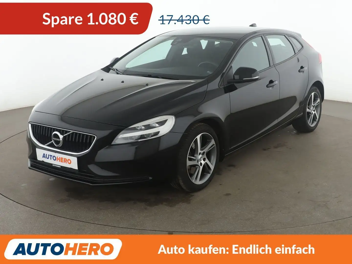 Volvo V40 2.0 T2 Momentum *NAVI*LED*TEMPO*PDC*SHZ* Schwarz - 1