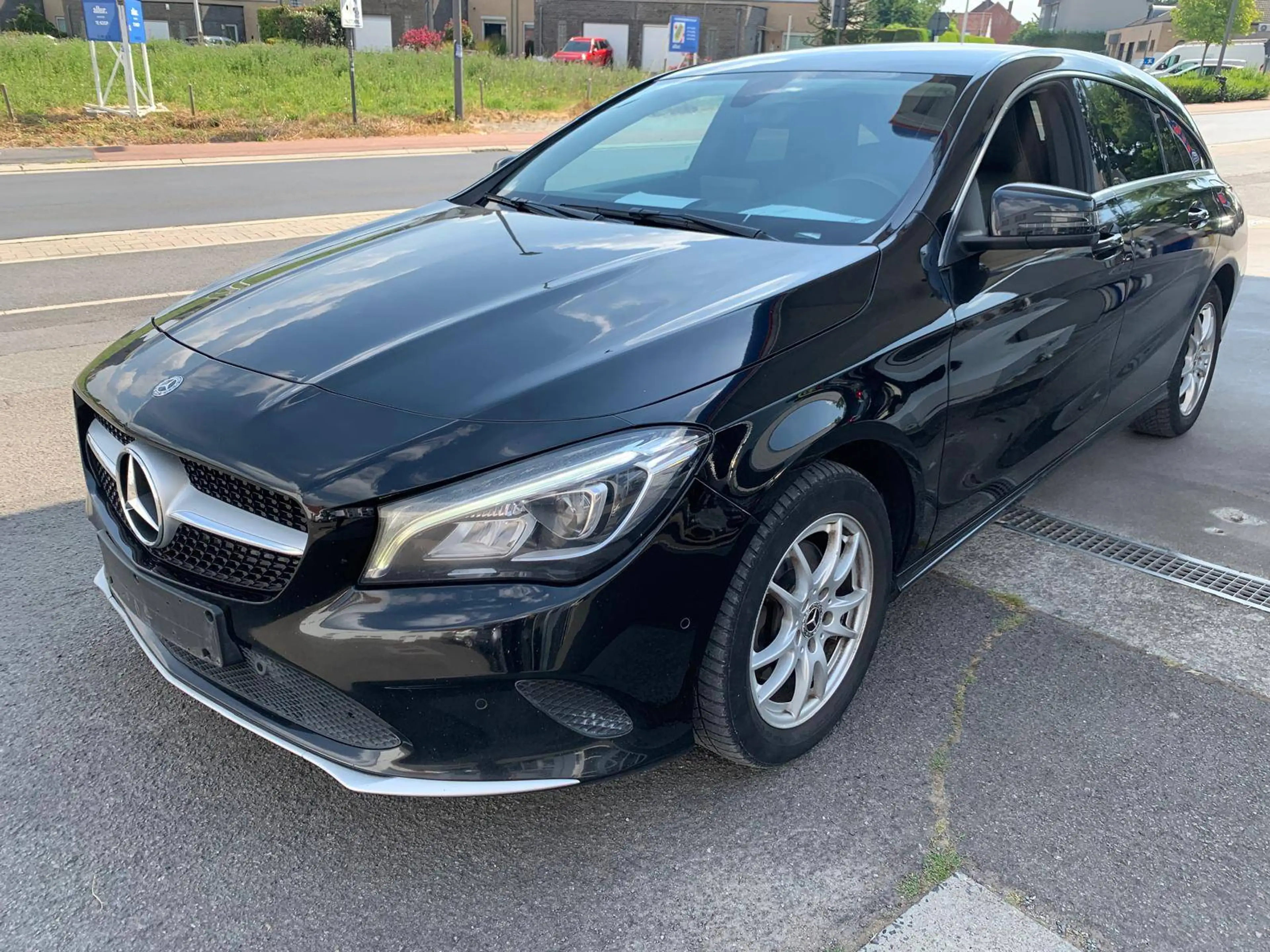 Mercedes-Benz CLA 220 CLA 220 d