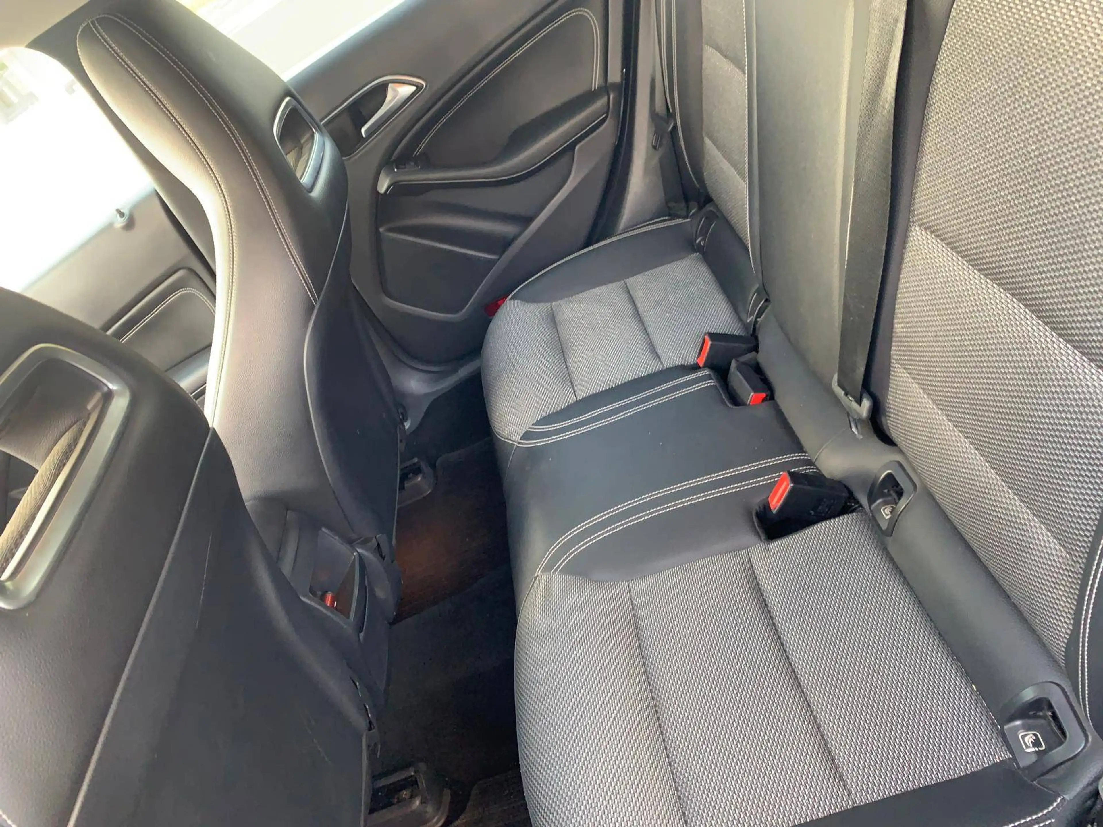 Mercedes-Benz CLA 220 CLA 220 d — photo 7