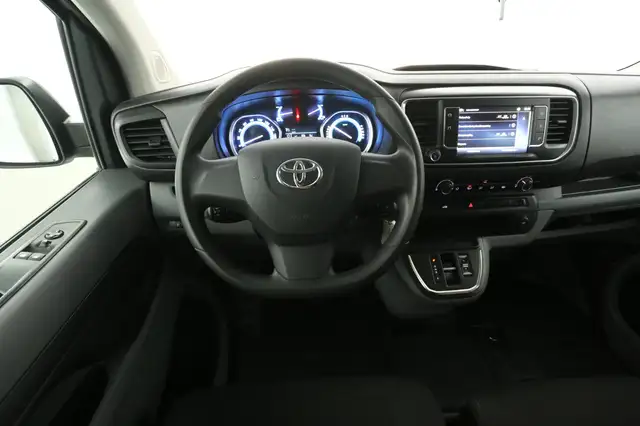 Toyota Proace view 2
