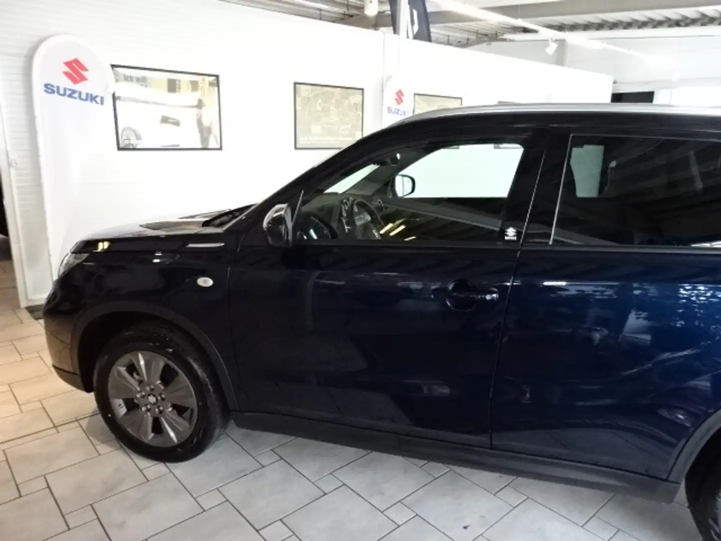 Suzuki Vitara 1,4 Hybrid ALLGRIP shine Aut. Blau - 2