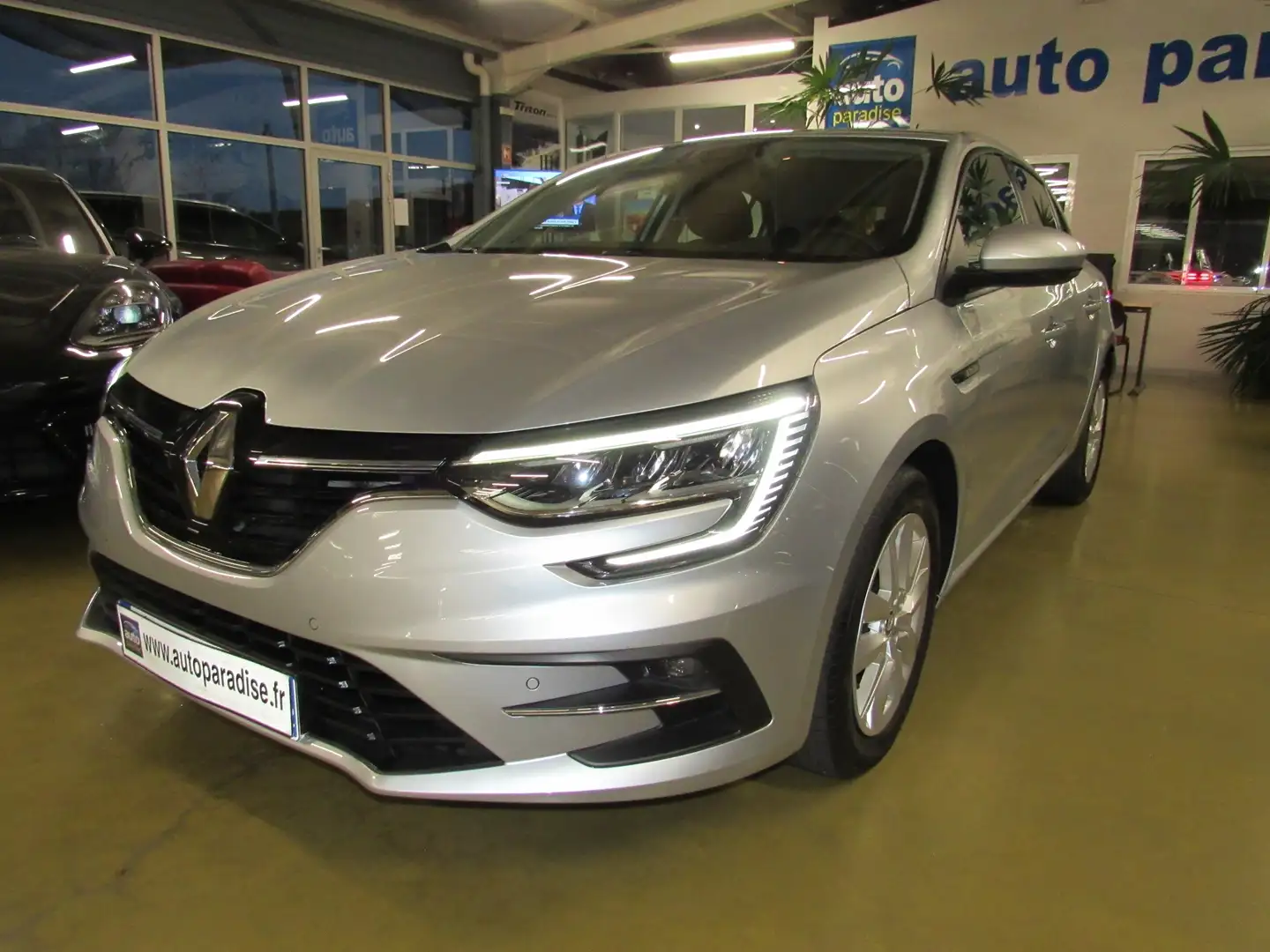 Renault Megane 1.0 TCE 115 BUSINESS Gris - 1