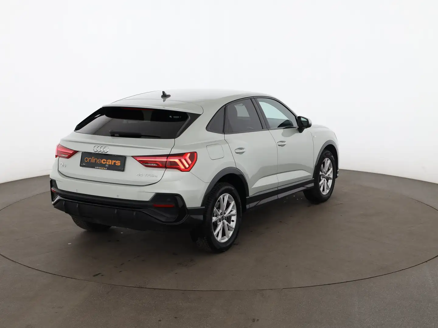 Audi Q3 SB 45 TFSI e S-Line Aut LED 360-CAM LEDER NAVI Silber - 2