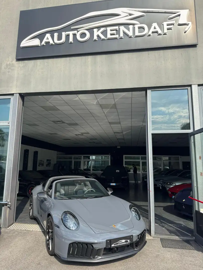 Porsche 911 992.2 911 Targa 4 GTS Pak Sportdeign Carbonio Bose Grau - 1
