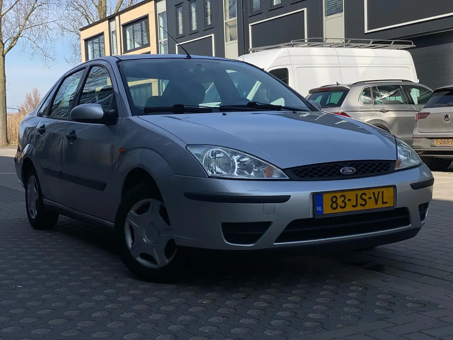 Ford Focus 1.4-16V Cool Edition Grijs - 2