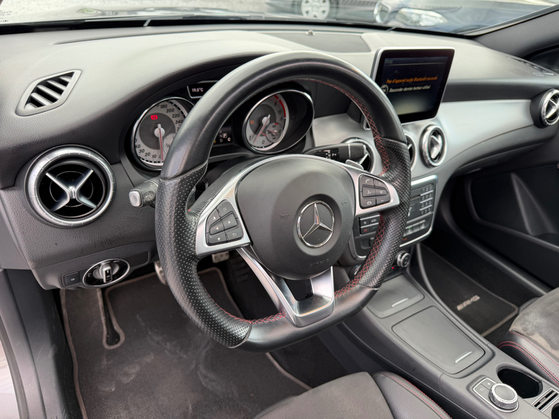 Mercedes-Benz CLA 200 200 d Shooting Break - Automatique - Pack AMG - Toit Pano — photo 7