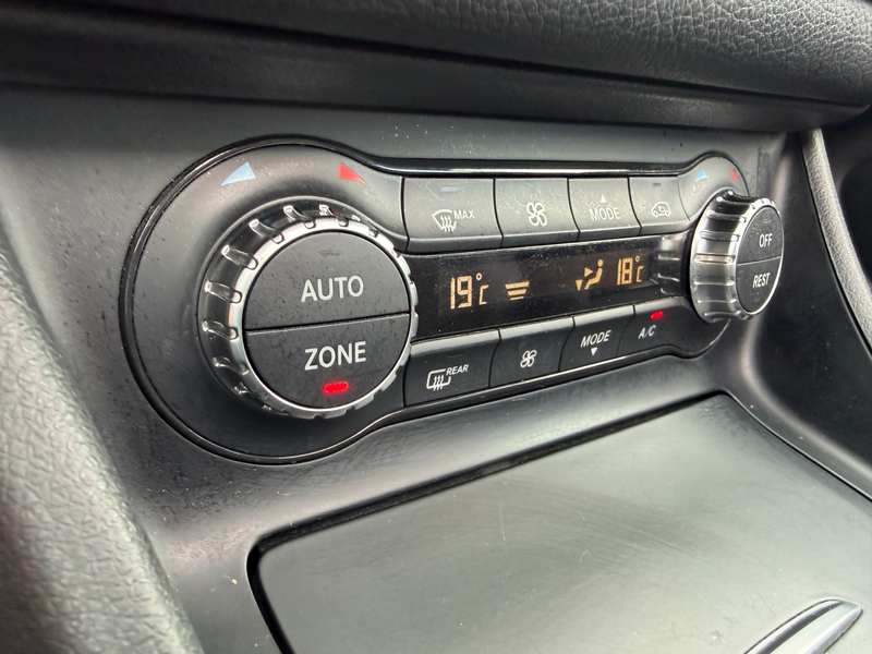 Mercedes-Benz CLA 200 200 d Shooting Break - Automatique - Pack AMG - Toit Pano — photo 11