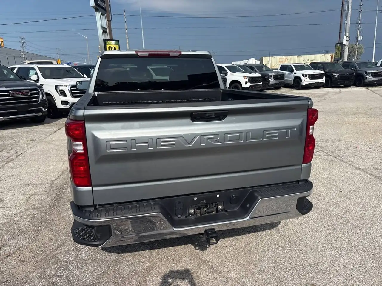 Chevrolet Silverado 1500 photo Chevrolet Silverado 1500