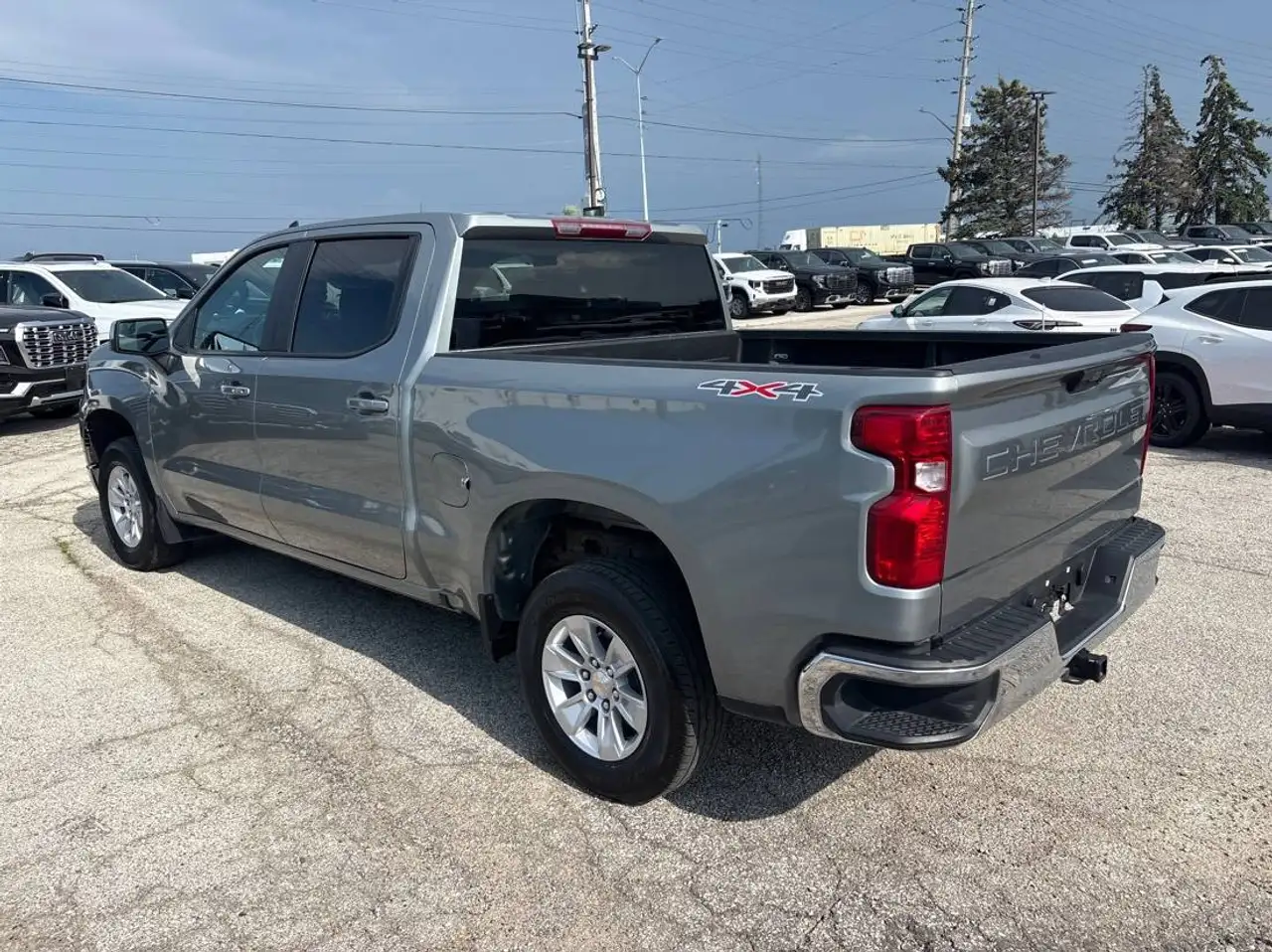 Chevrolet Silverado 1500 photo Chevrolet Silverado 1500