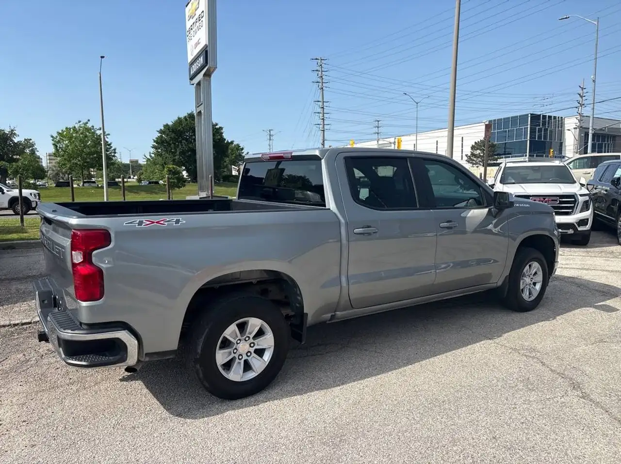 Chevrolet Silverado 1500 photo Chevrolet Silverado 1500