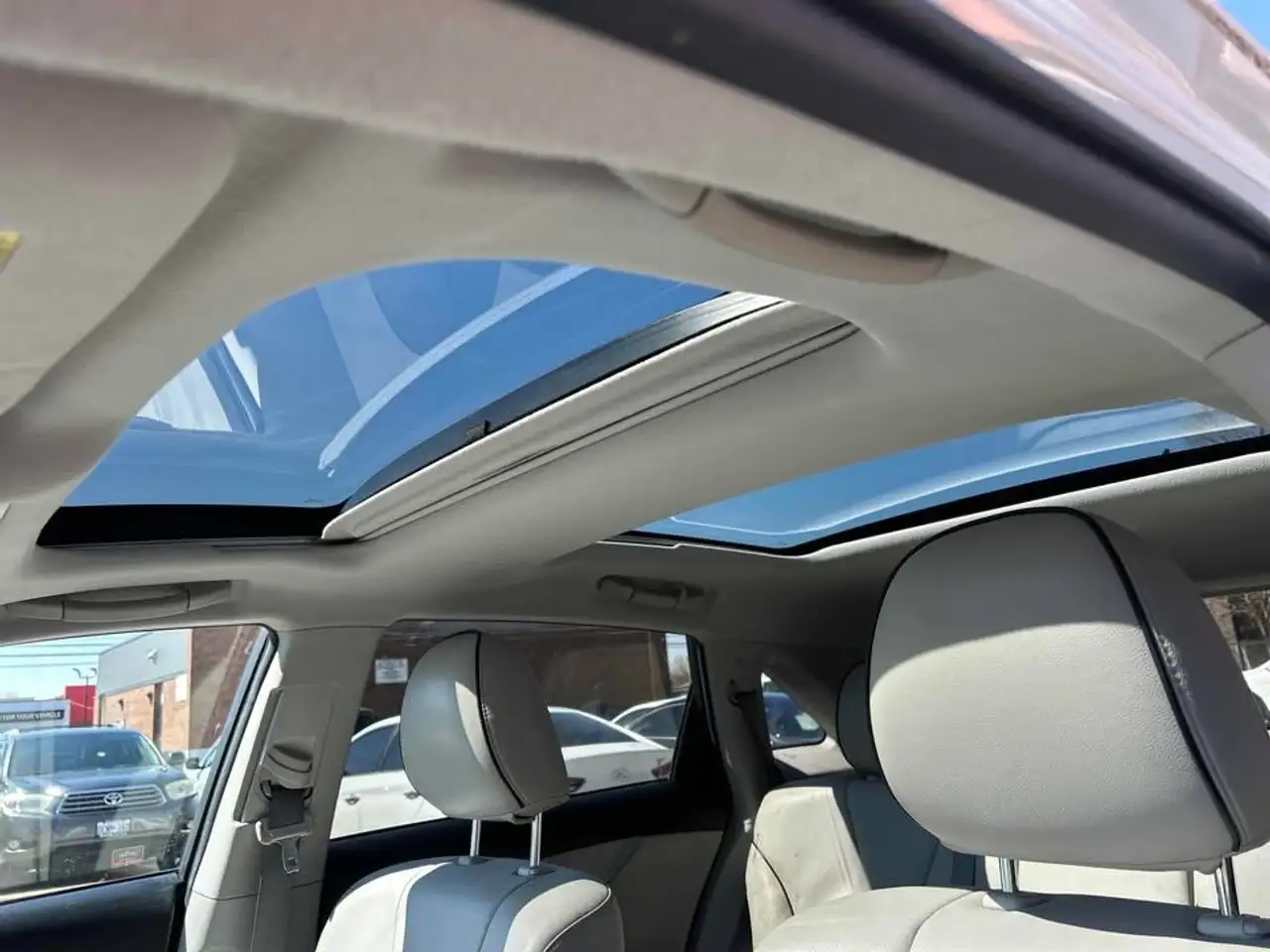 Toyota Venza снимка Toyota Venza