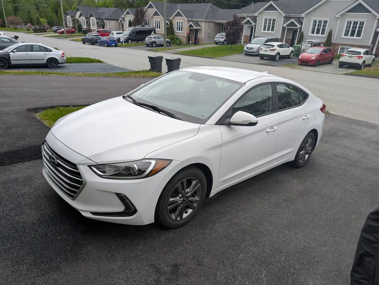 Hyundai ELANTRA снимка Hyundai ELANTRA