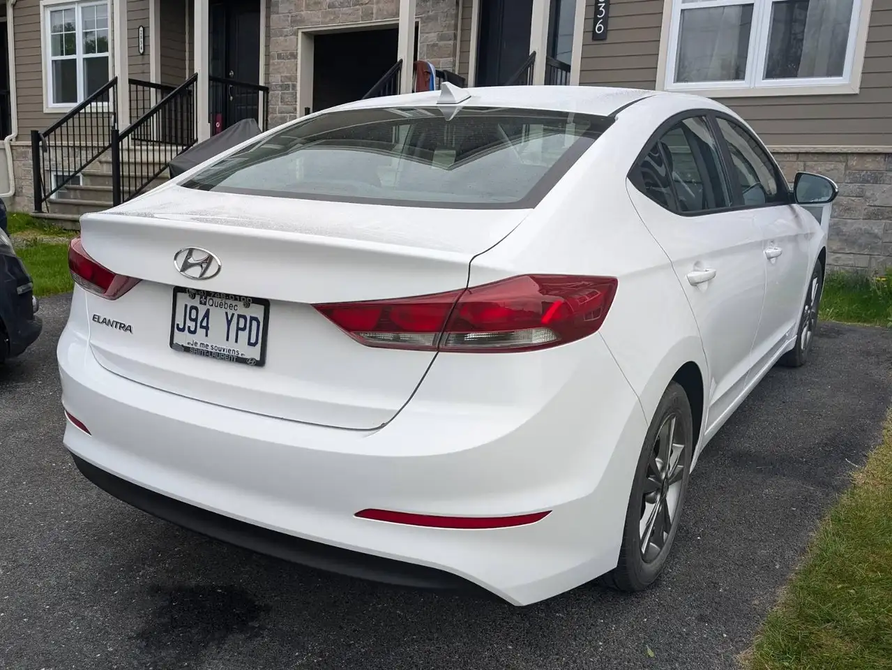 Hyundai ELANTRA снимка Hyundai ELANTRA