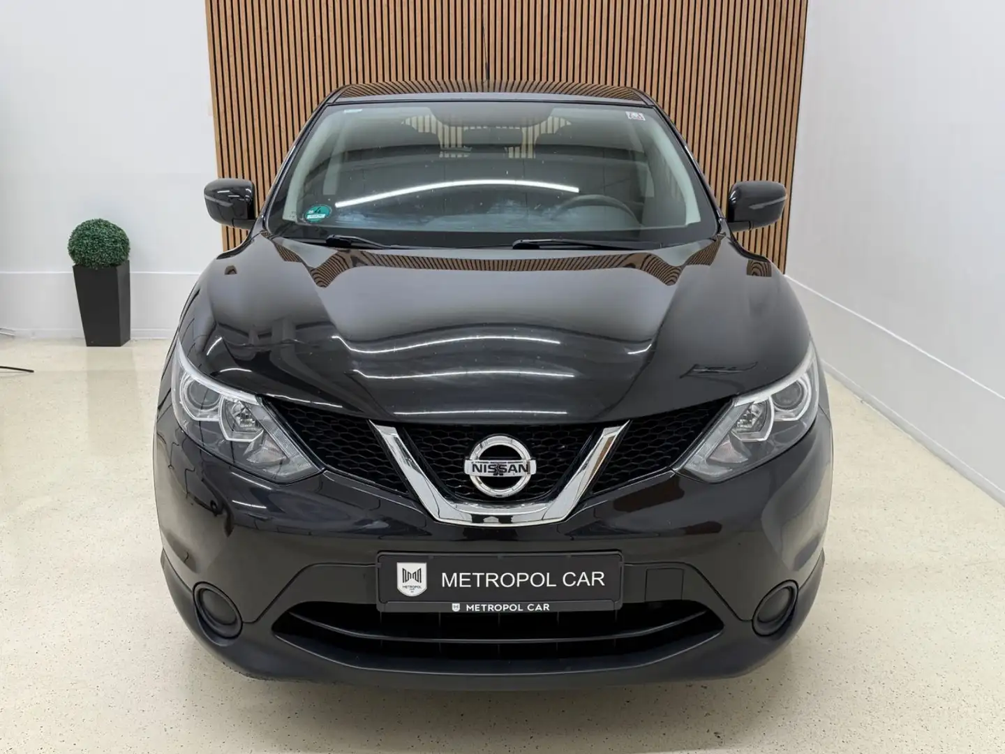 Nissan Qashqai Visia 1.2 AHK/TEMP/ZV+GARANTIE+TÜV NEU Negro - 2