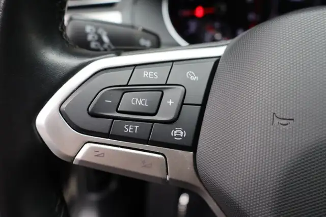 Volkswagen Passat view 15