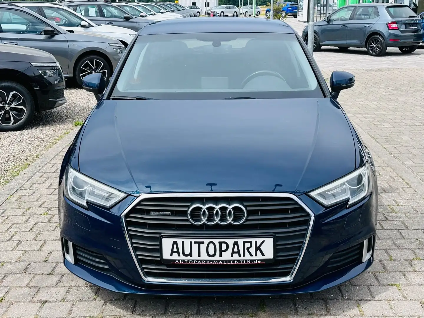 Audi A3 Sportback quattro sport *184 PS*1.HAND*NAVI* Bleu - 2