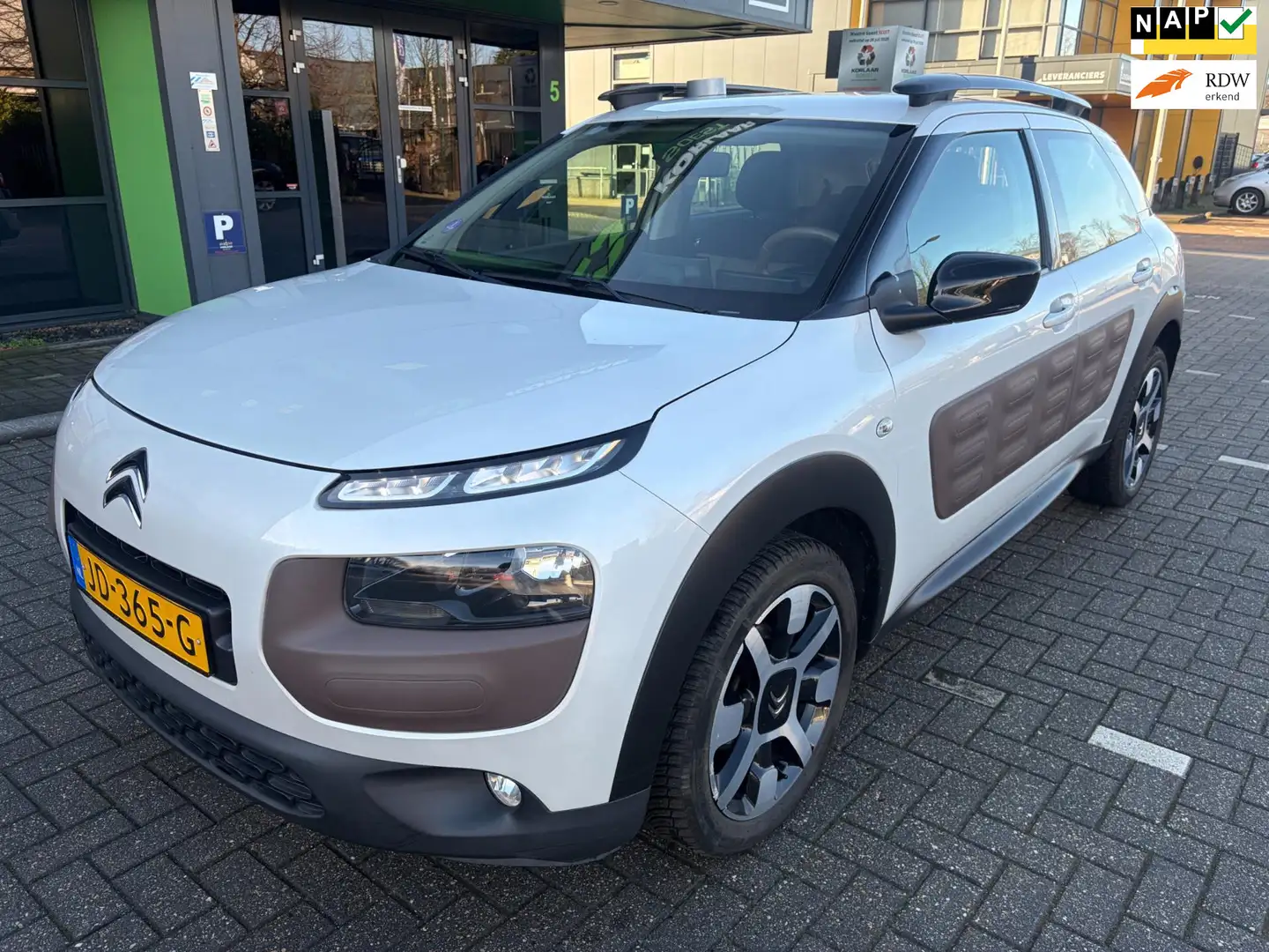 Citroen C4 Cactus 1.2 PureTech Business / Navi / Leder bekled. / PDC Blanc - 1
