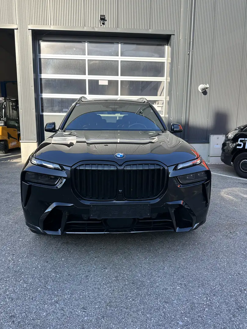 BMW X7 Vollausstatung|6 Sitzer| Pano| MwSt. - 1