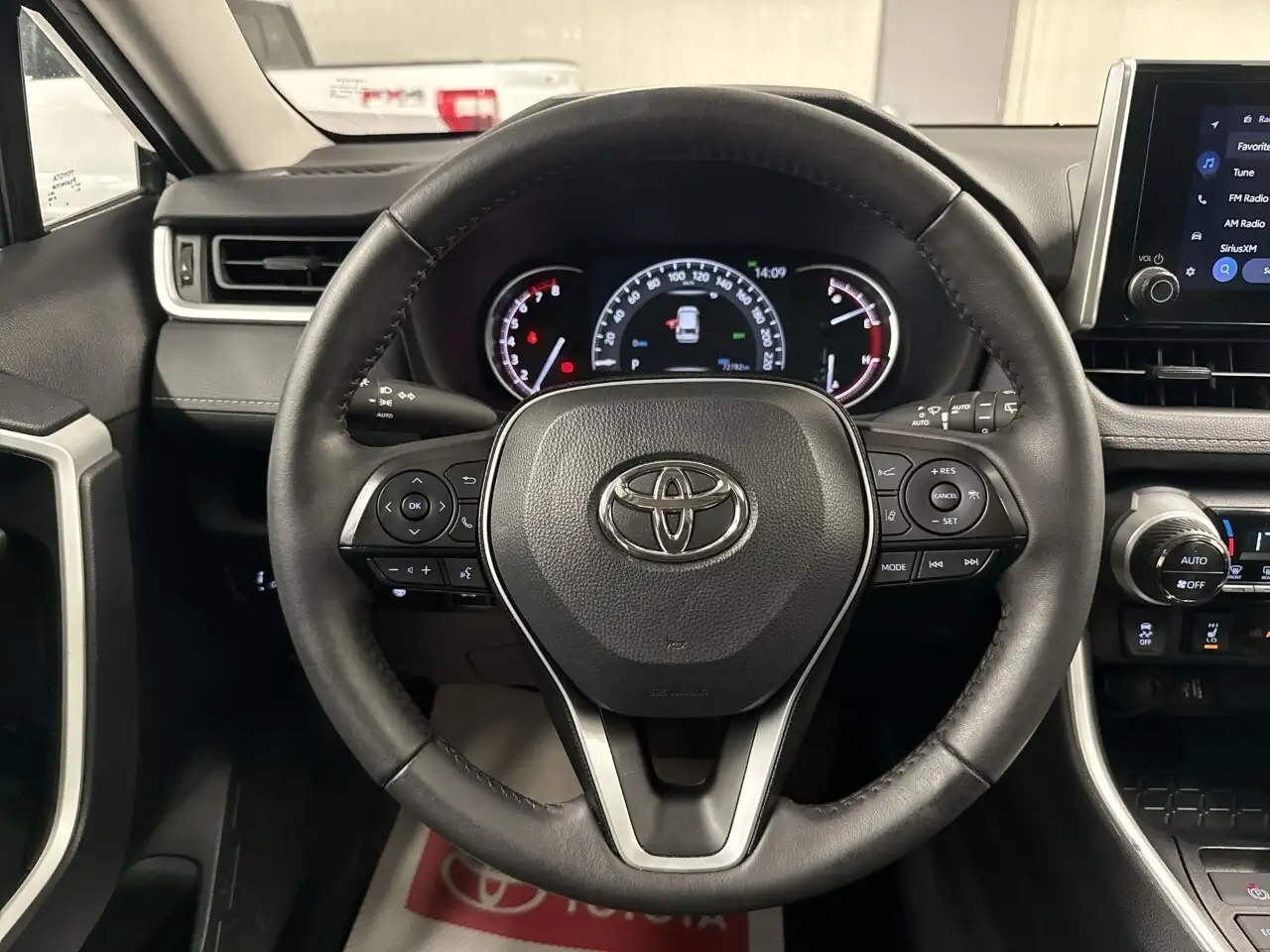 Toyota RAV 4 снимка Toyota RAV 4