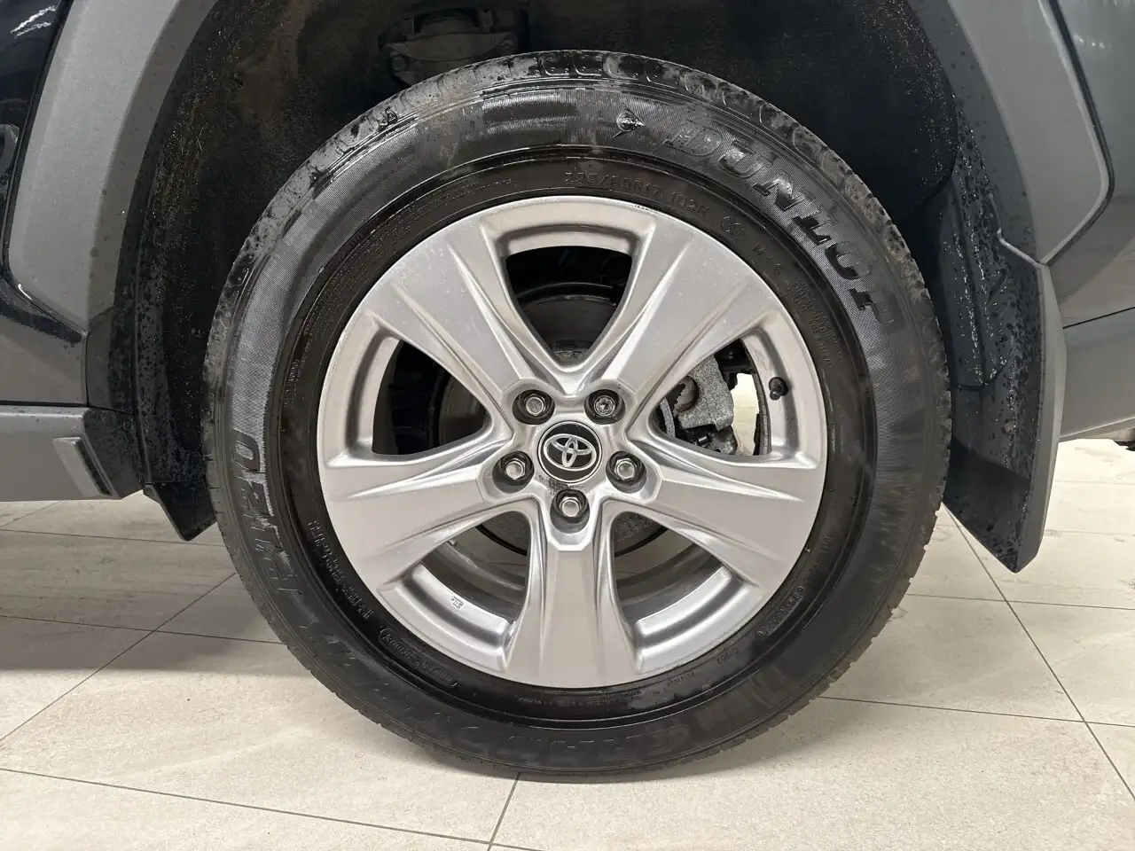 Toyota RAV 4 снимка Toyota RAV 4
