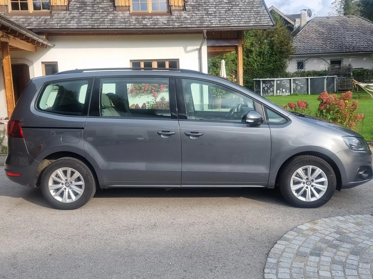 SEAT Alhambra Alhambra Executive  2,0 TDI  4WD Executive Plus Grau - 1