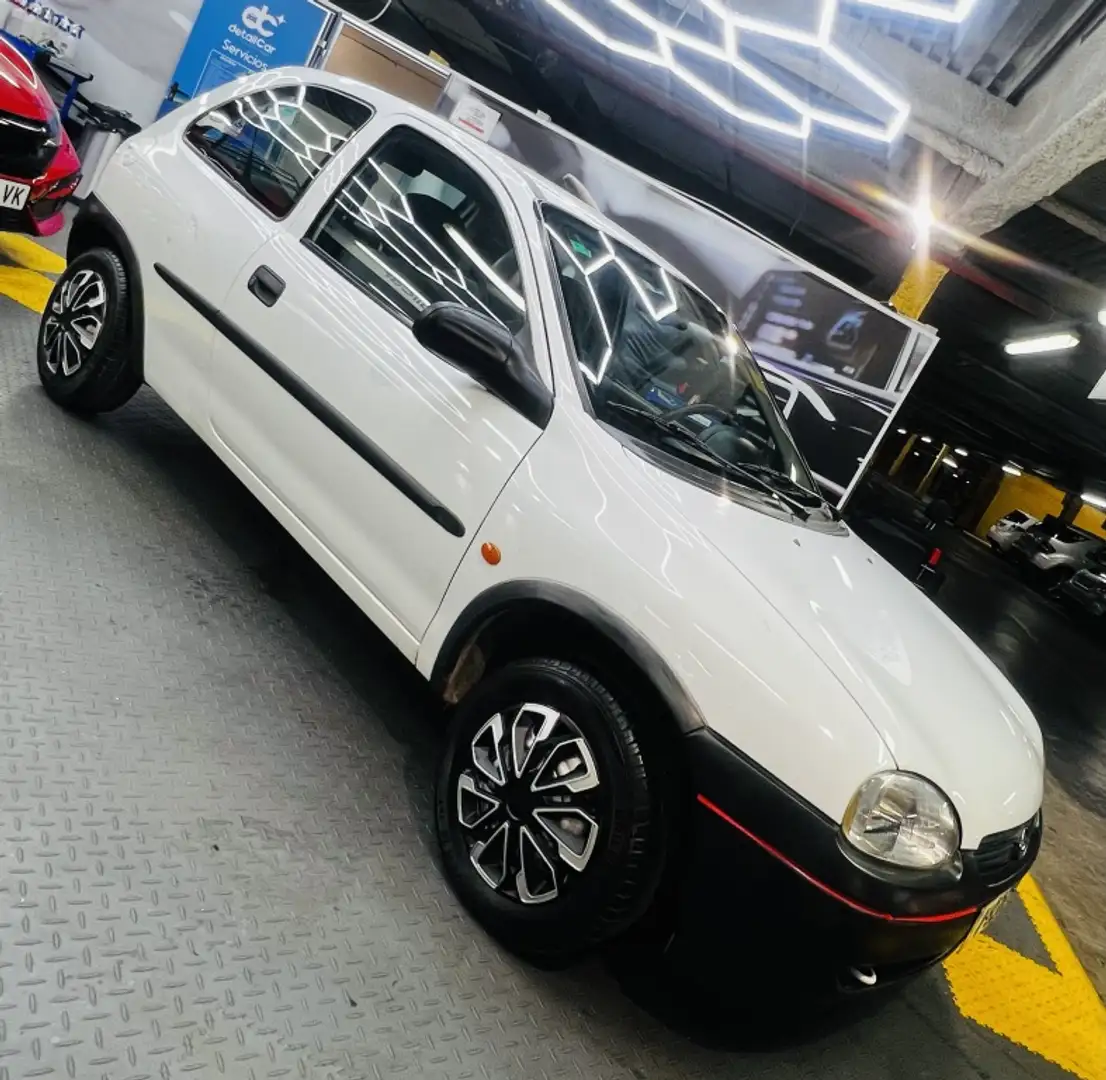 Opel Corsa 1.0 Base 12v - 1