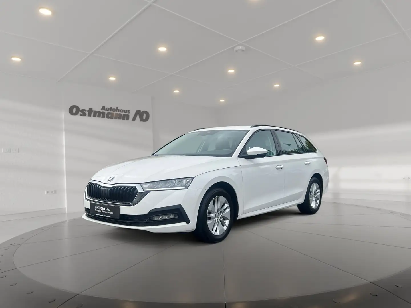 Skoda Octavia Combi Ambition TDI DSG *SHZ vo*NAVI* Blanc - 2