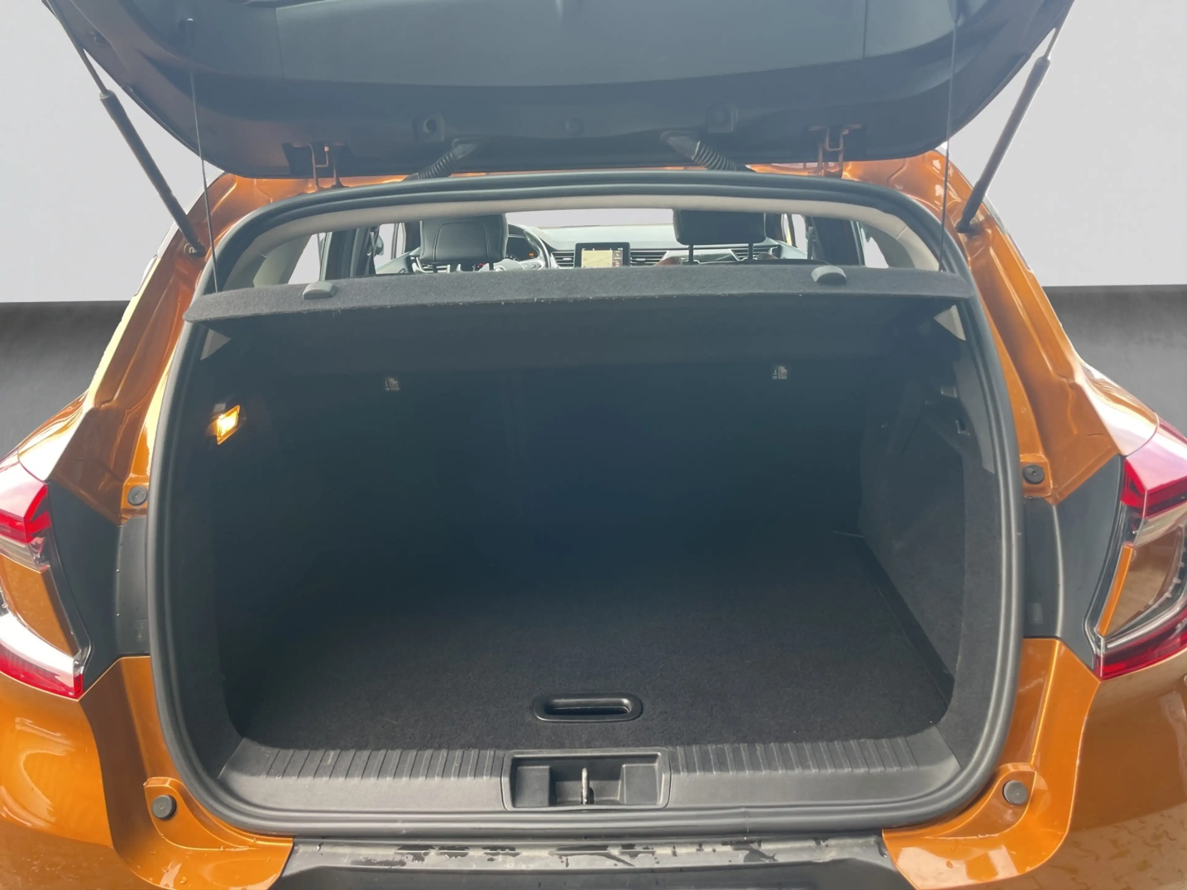Renault Captur TCe 130 Intens GPF EDC*NAVI*LED* — photo 12