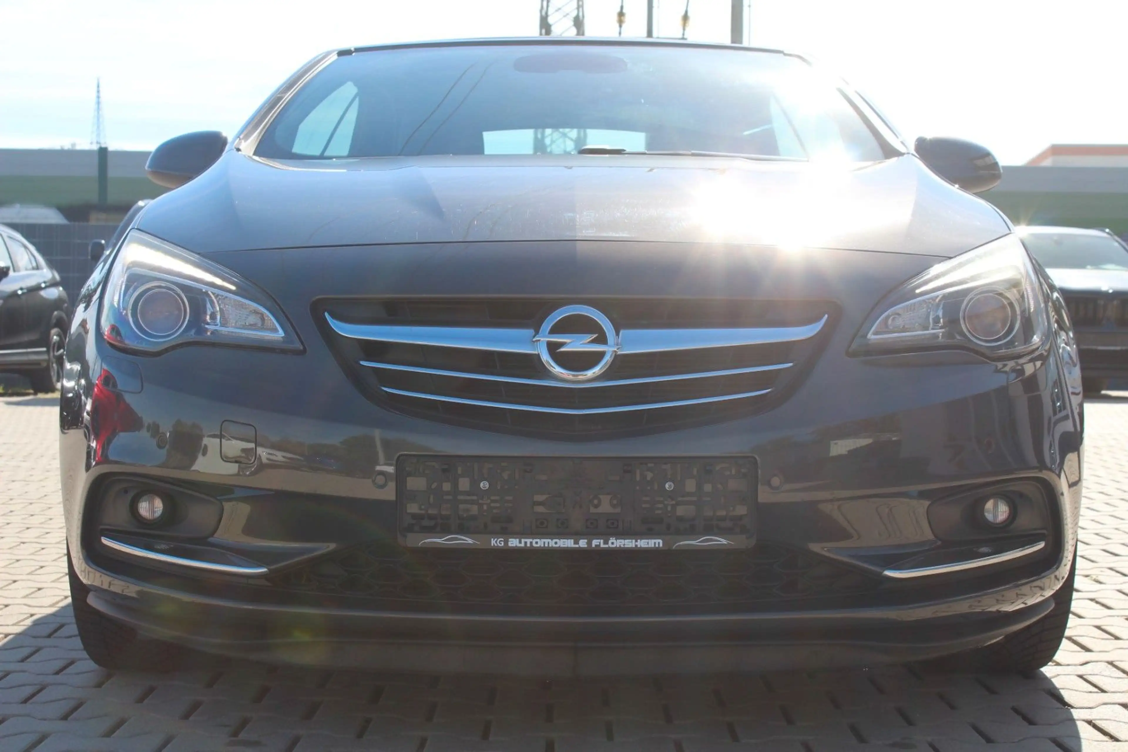 Opel Cascada 2.0 Cabrio Navi Sitzhzg Temp. R.Kamera — photo 4