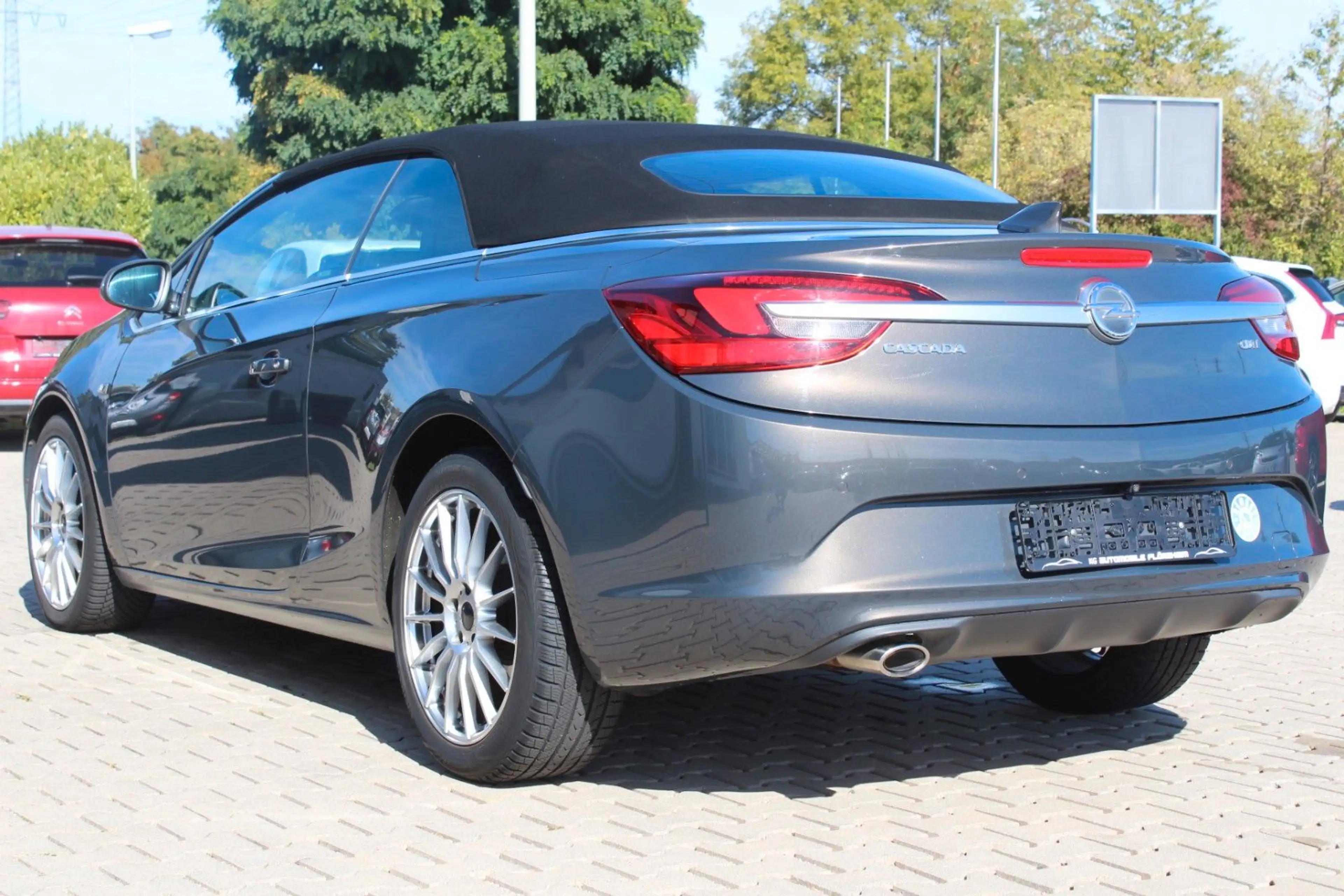 Opel Cascada 2.0 Cabrio Navi Sitzhzg Temp. R.Kamera — photo 9