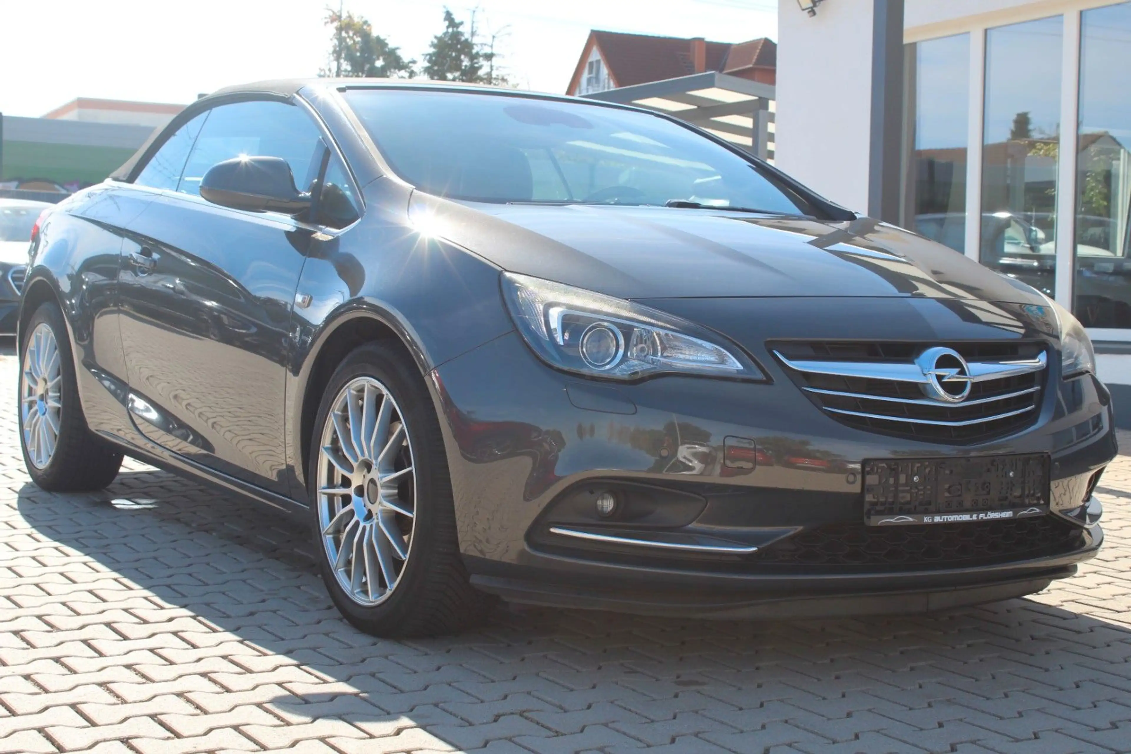 Opel Cascada 2.0 Cabrio Navi Sitzhzg Temp. R.Kamera — photo 5