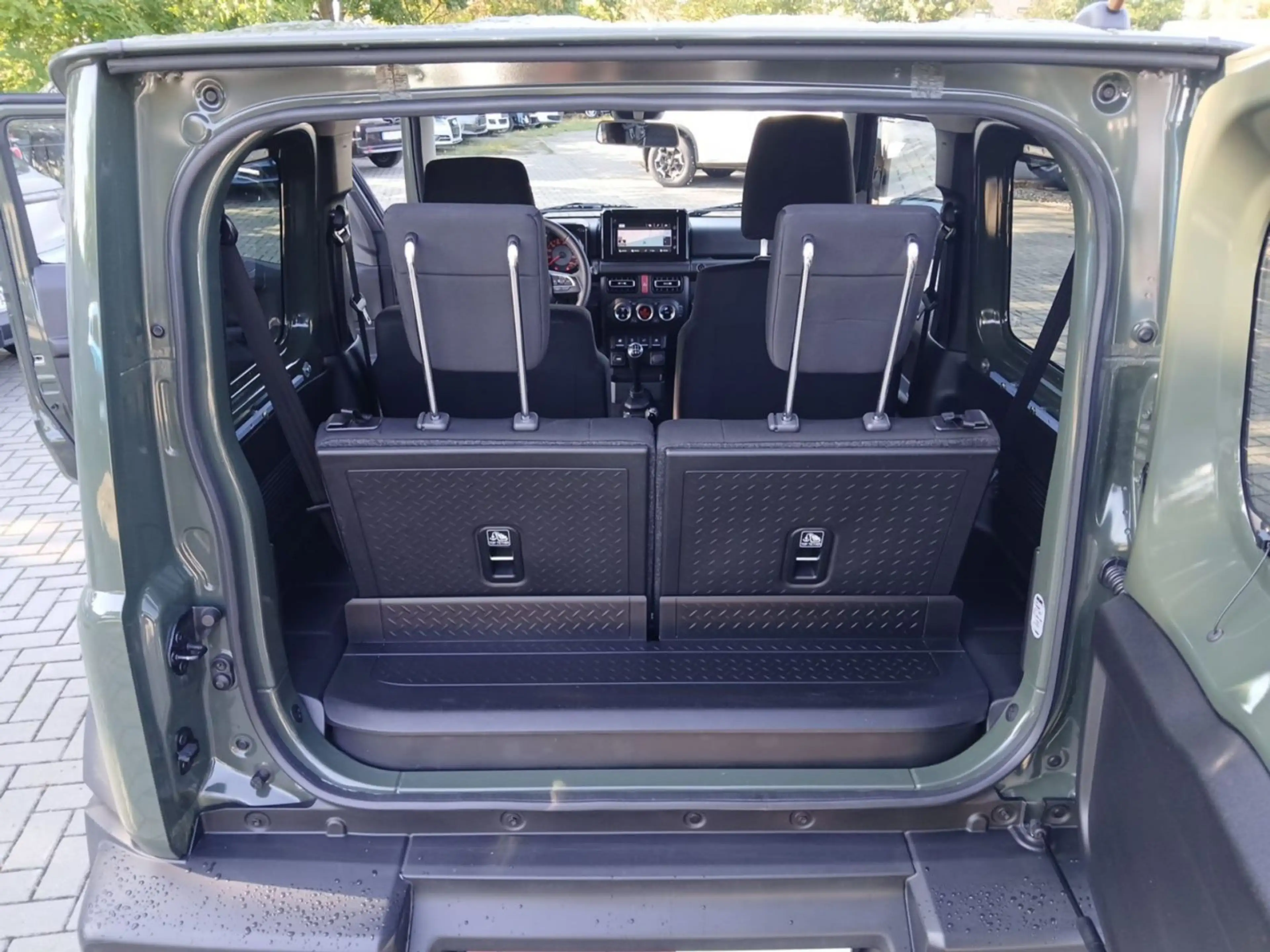 Suzuki Jimny 1.5 4x4 Comfort Radio-CD*Bluetooth*Klima — photo 12
