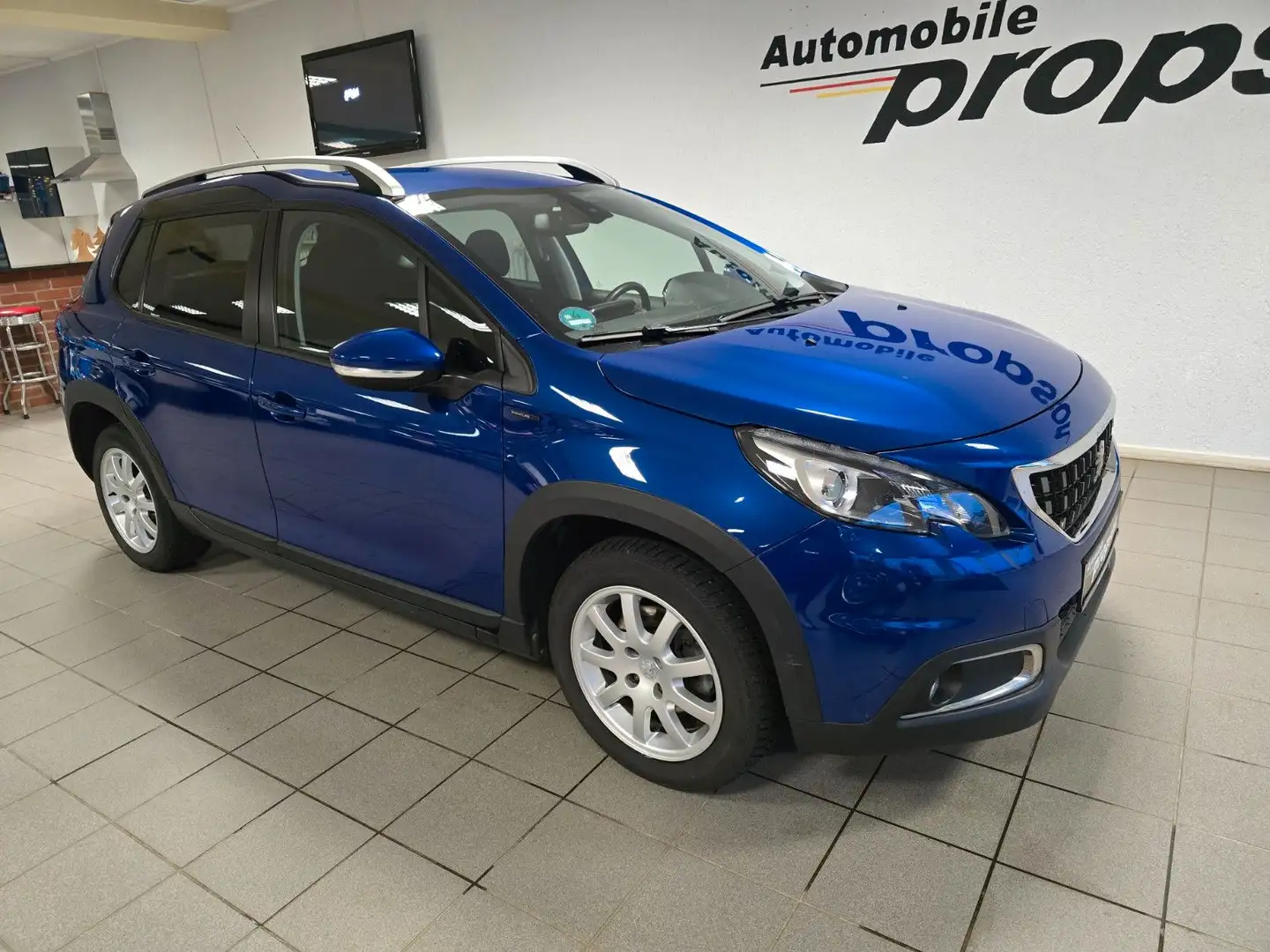 Peugeot 2008 1.2 PureTech 130 Signature Blau - 1