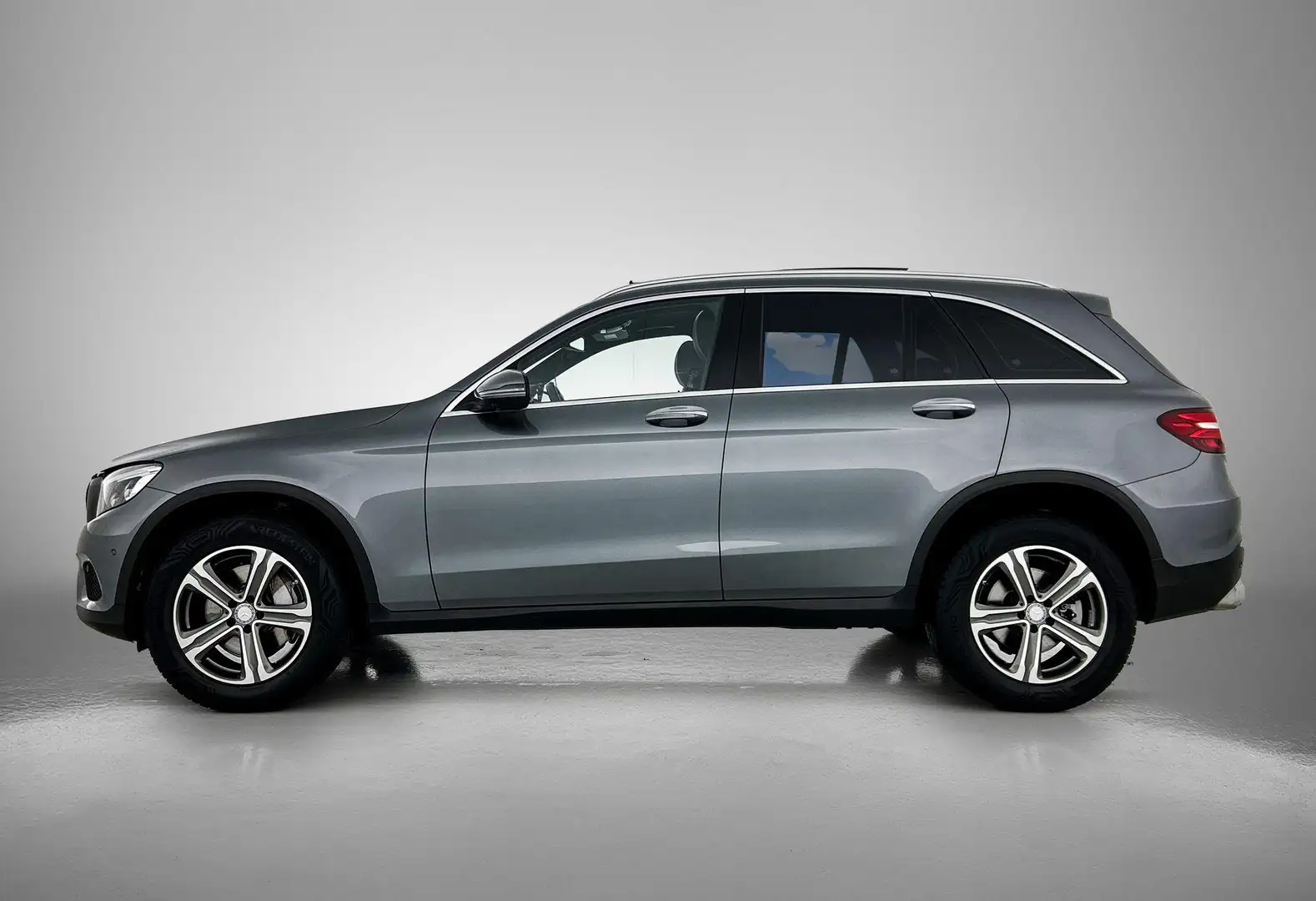 Mercedes-Benz GLC 250 4MATIC Ambition Grijs - 2