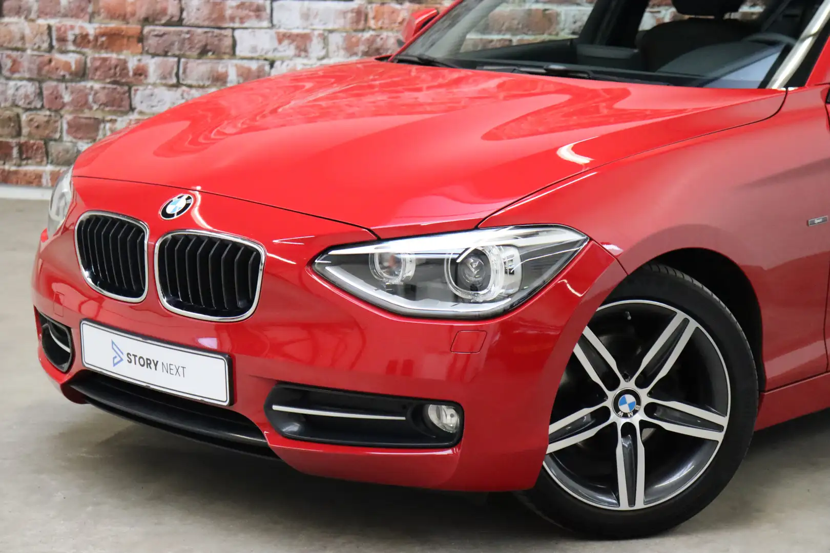 BMW 116 1-serie 116i High Executive Sport Line 5 deurs / L Rood - 2