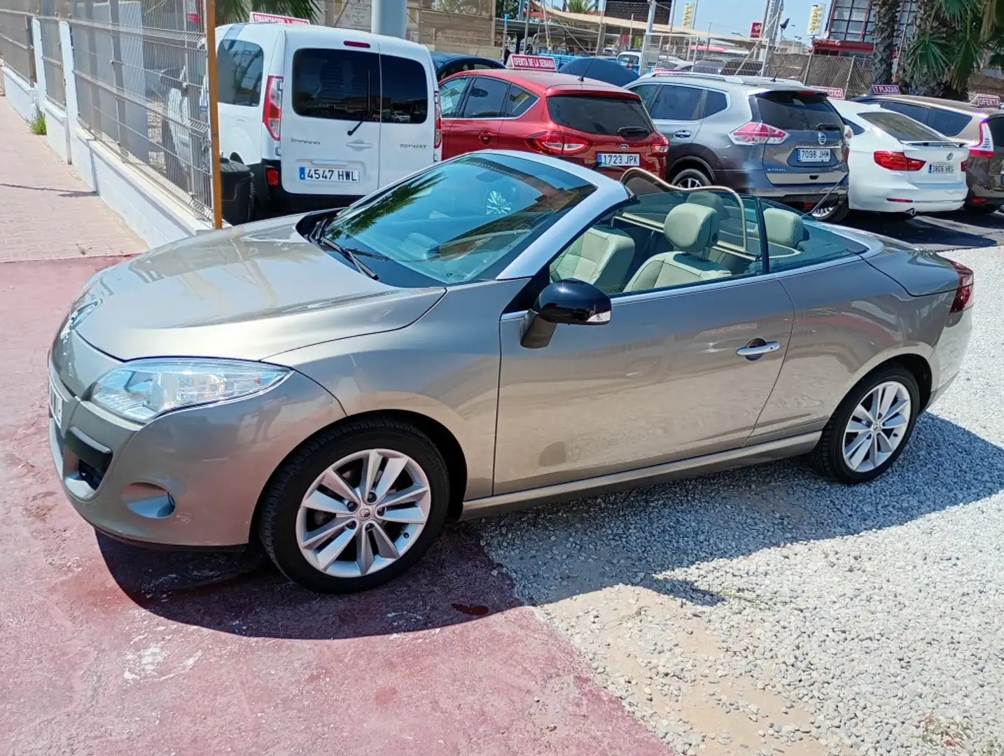 Renault Megane C.C. 1.5dCi Privilege EDC Beige - 1
