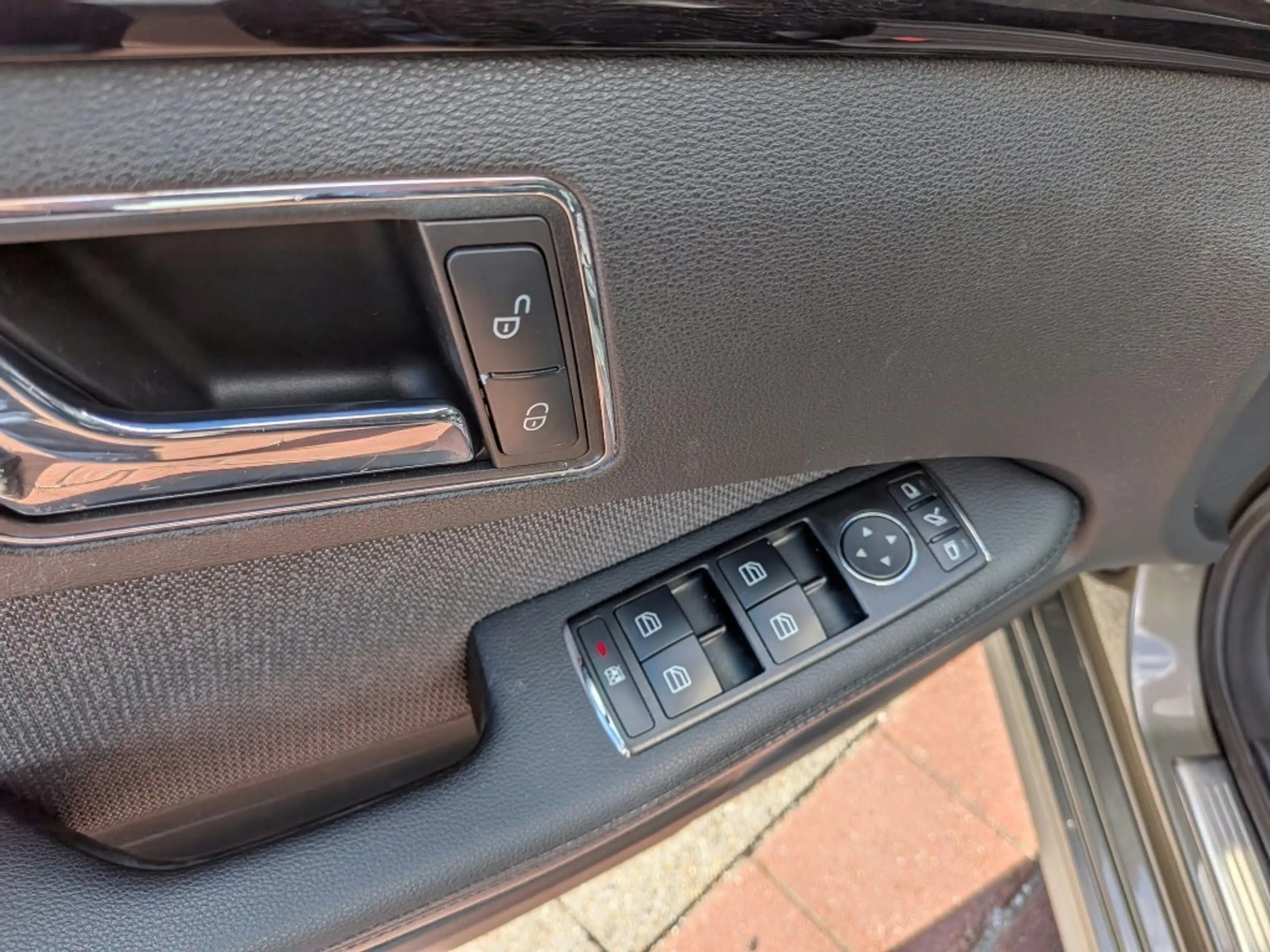 Mercedes-Benz E 350 CGI Avantgarde Trekhaak, zeer compleet en bijtelli — photo 16