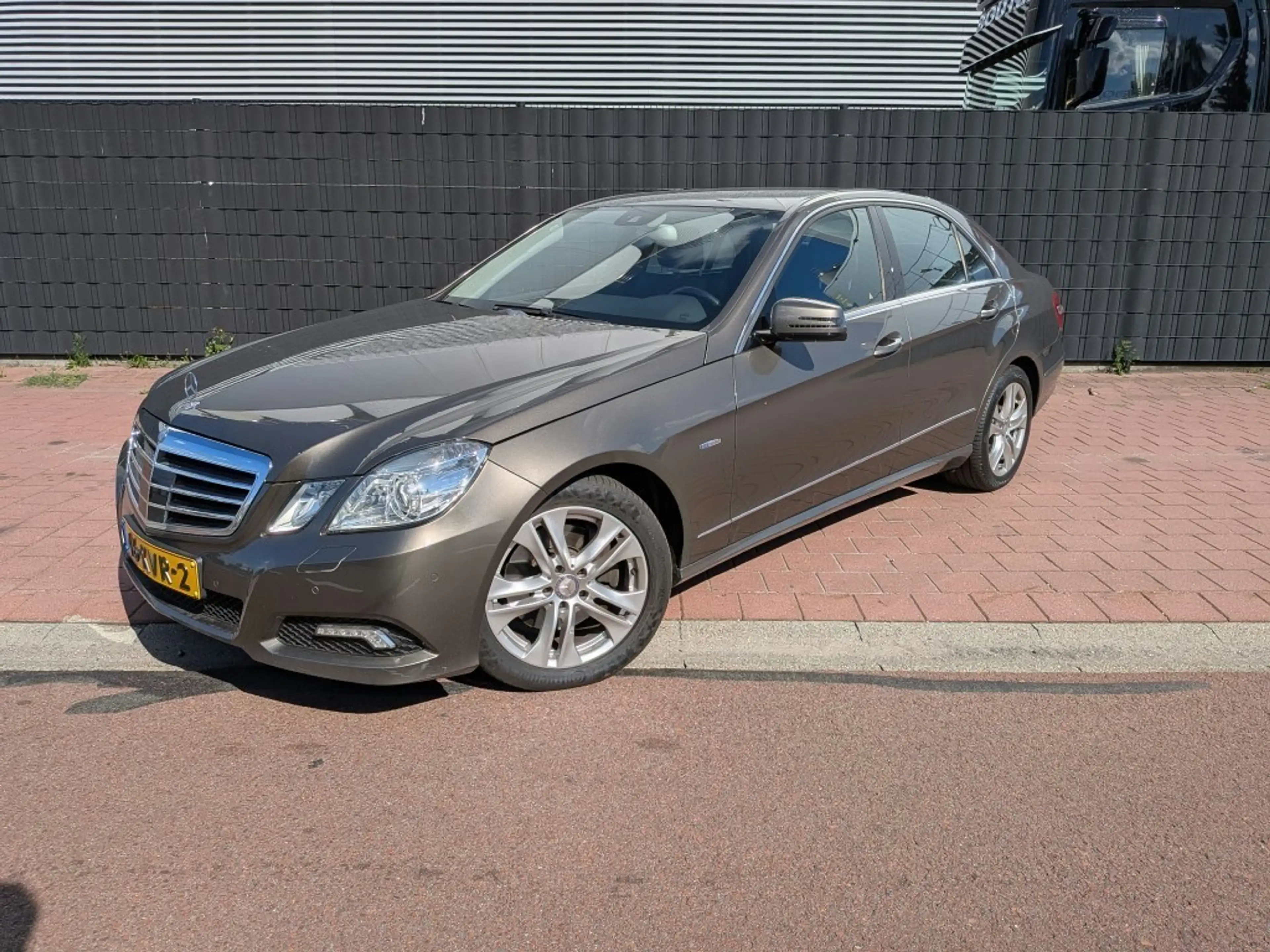 Mercedes-Benz E 350 CGI Avantgarde Trekhaak, zeer compleet en bijtelli