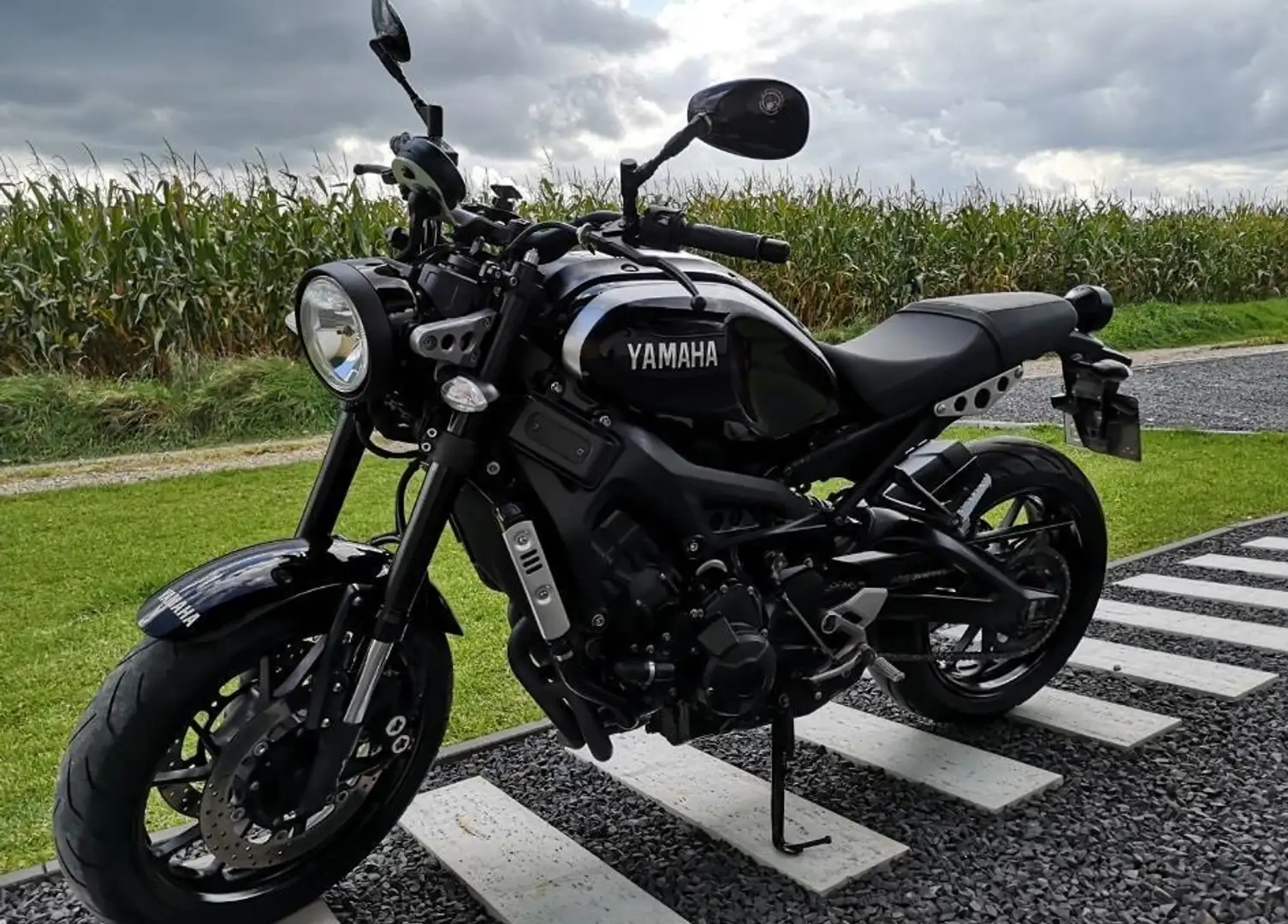 Yamaha XSR 900 Negru - 1
