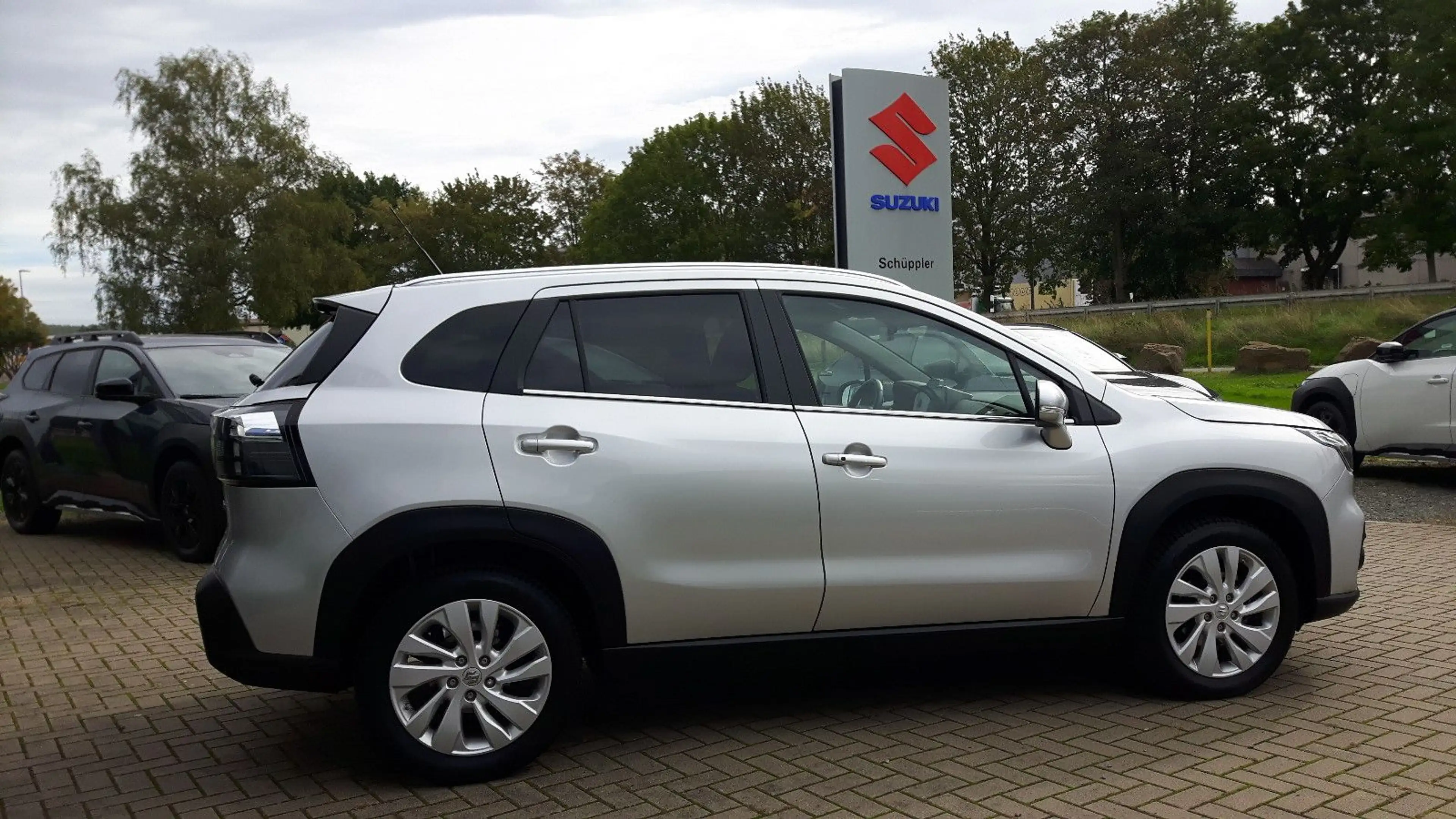 Suzuki SX4 S-Cross S-Cross 1,4 Comfort 6AT  HYBRID — photo 3
