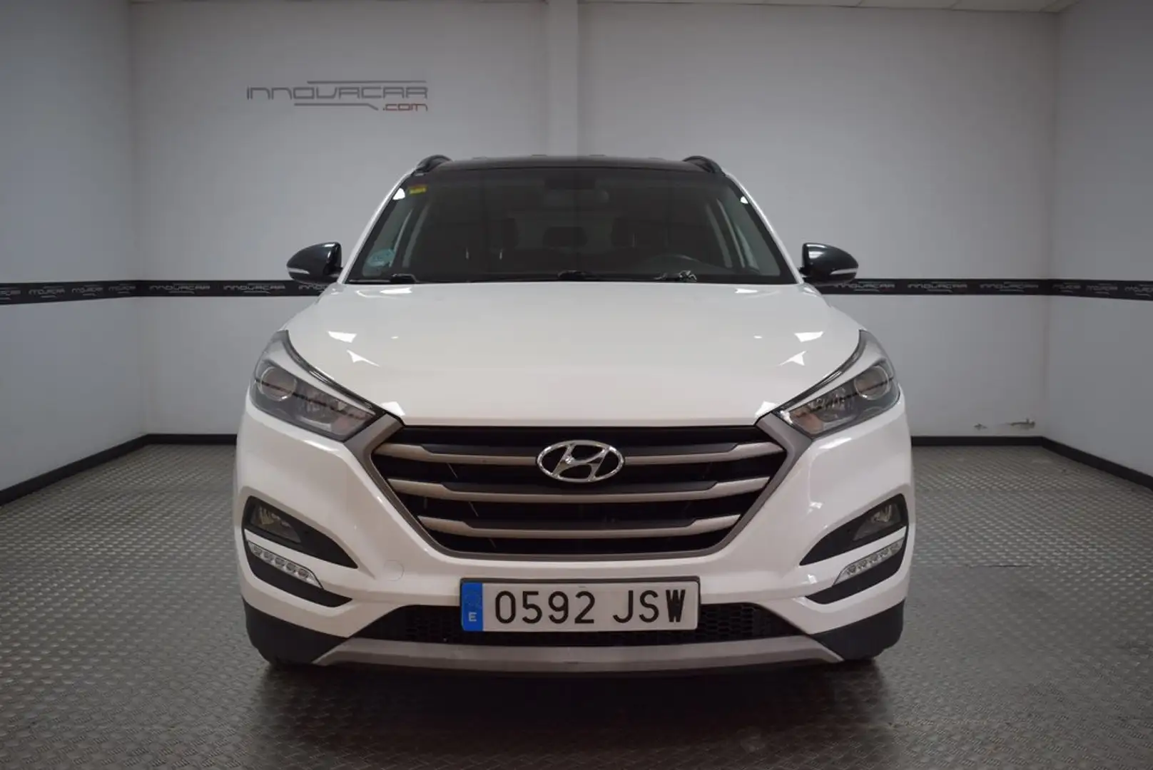 Hyundai TUCSON 1.6 GDi BlueDrive Klass 4x2 Weiß - 2