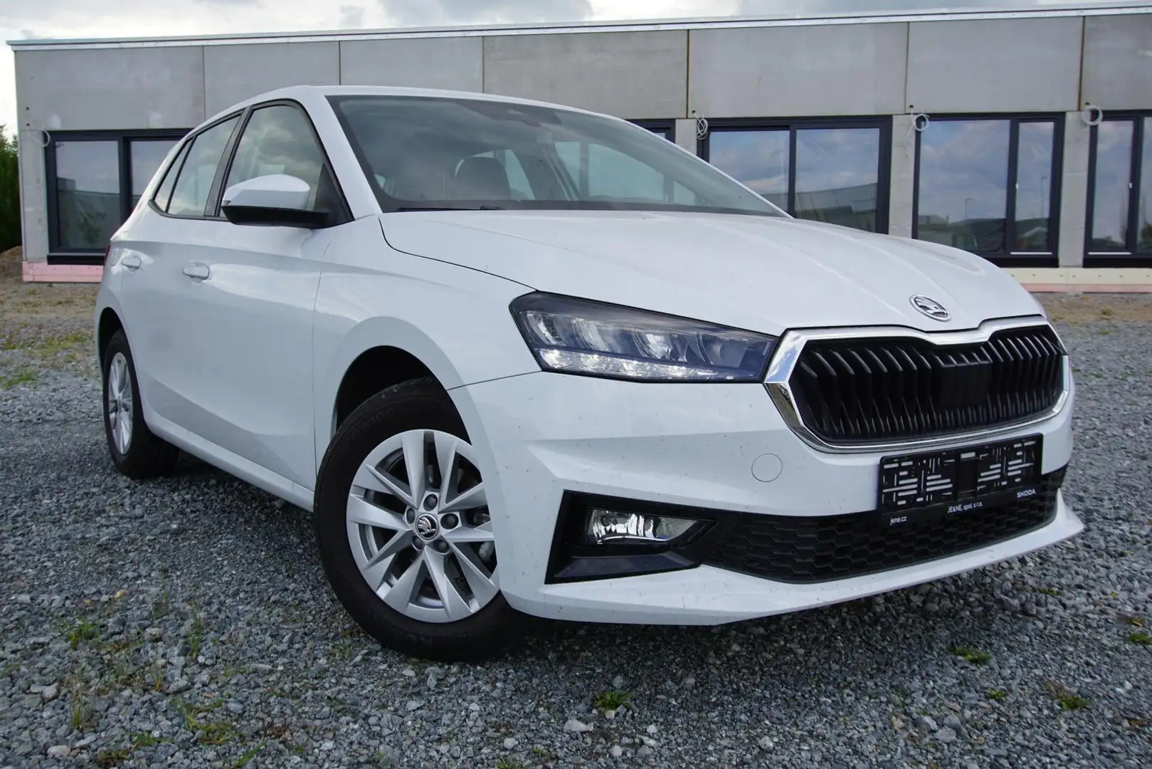 Skoda Fabia 1.0TSI Navi/MirrorLi PDC SHZ Tempomat Weiß - 1