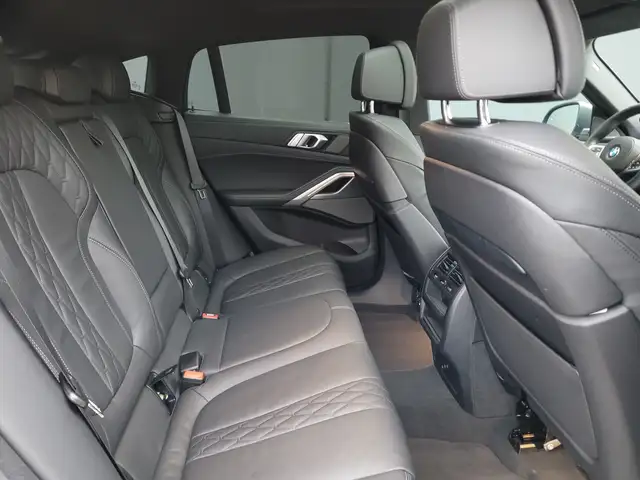 BMW X6 view 27
