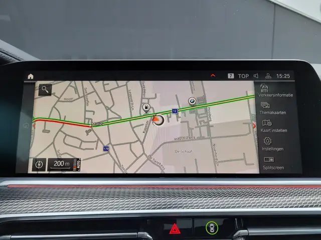 BMW X6 view 13