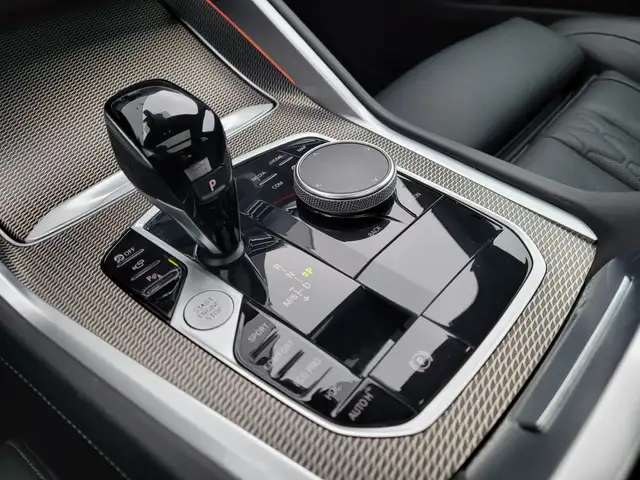 BMW X6 view 25